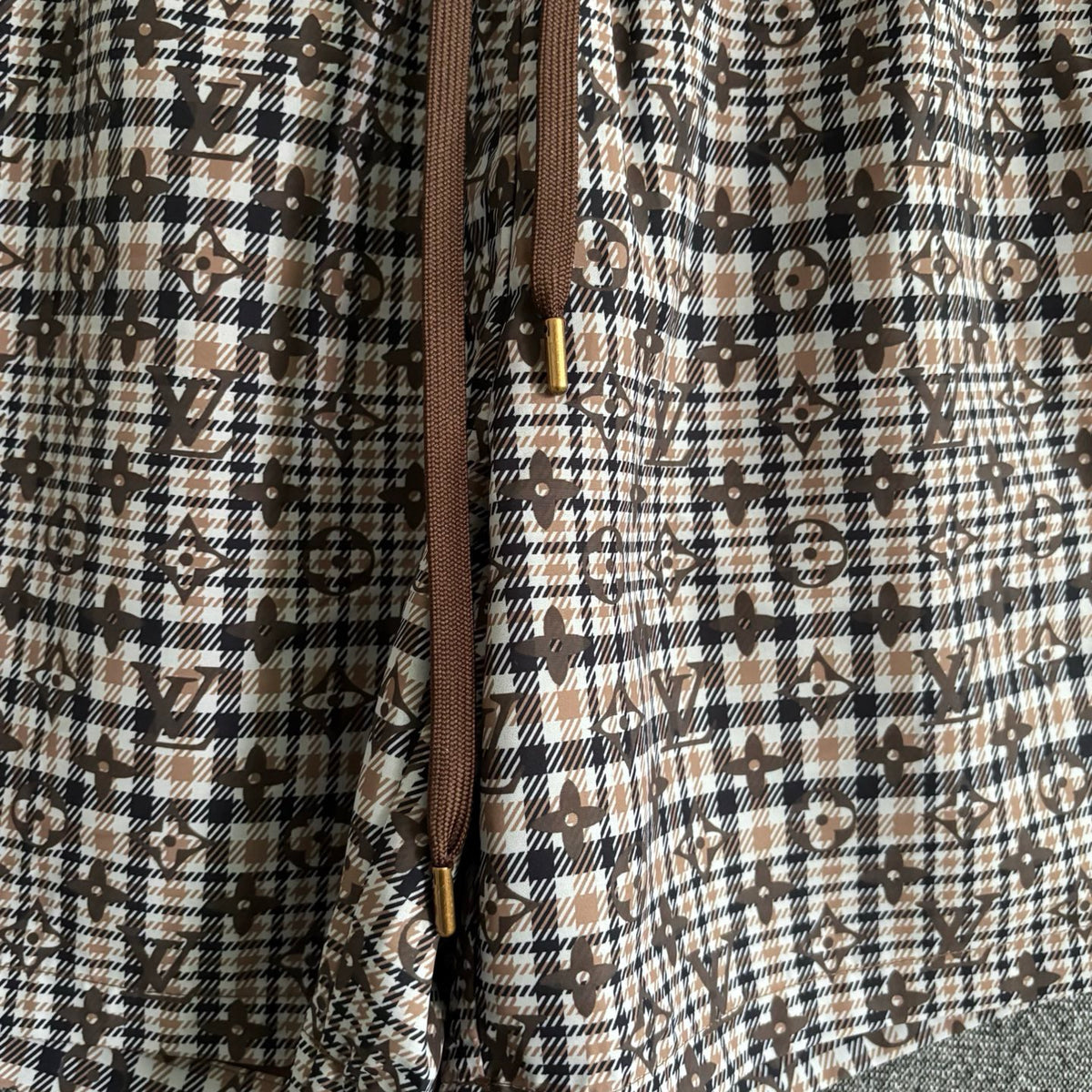 Multi-color Short