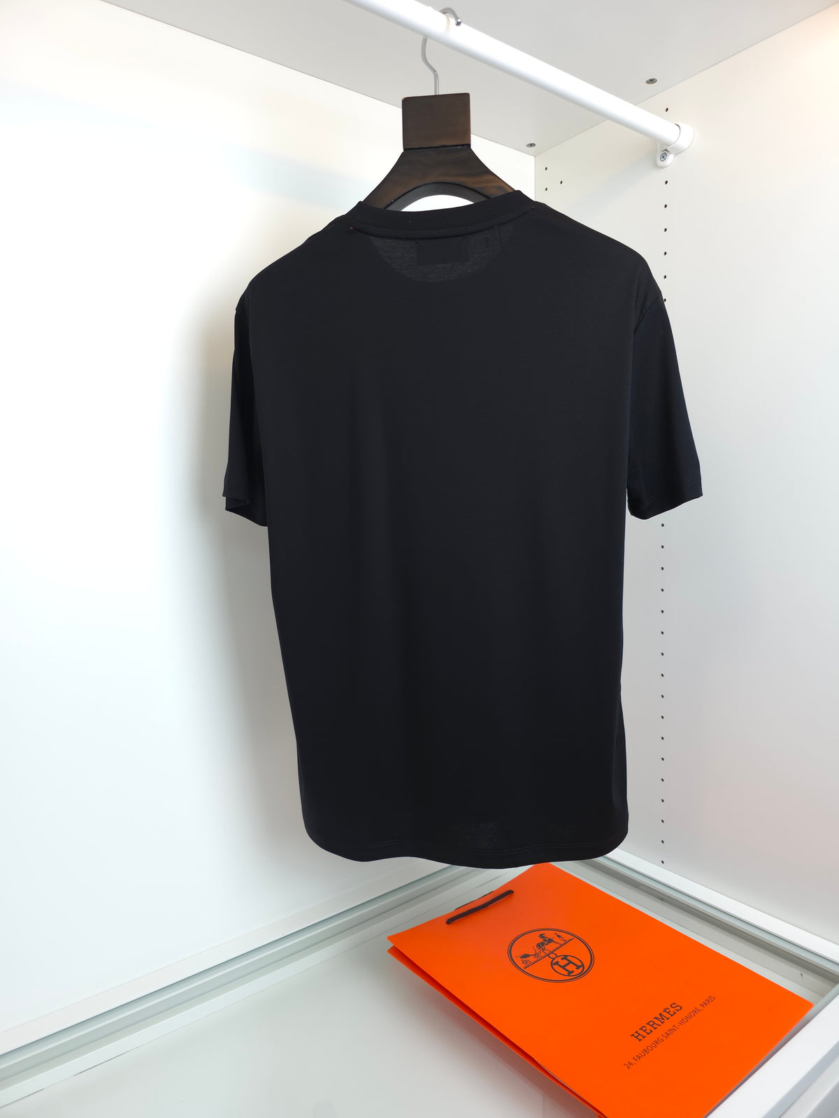 Black and White T-shirt - FashionHype.xyz