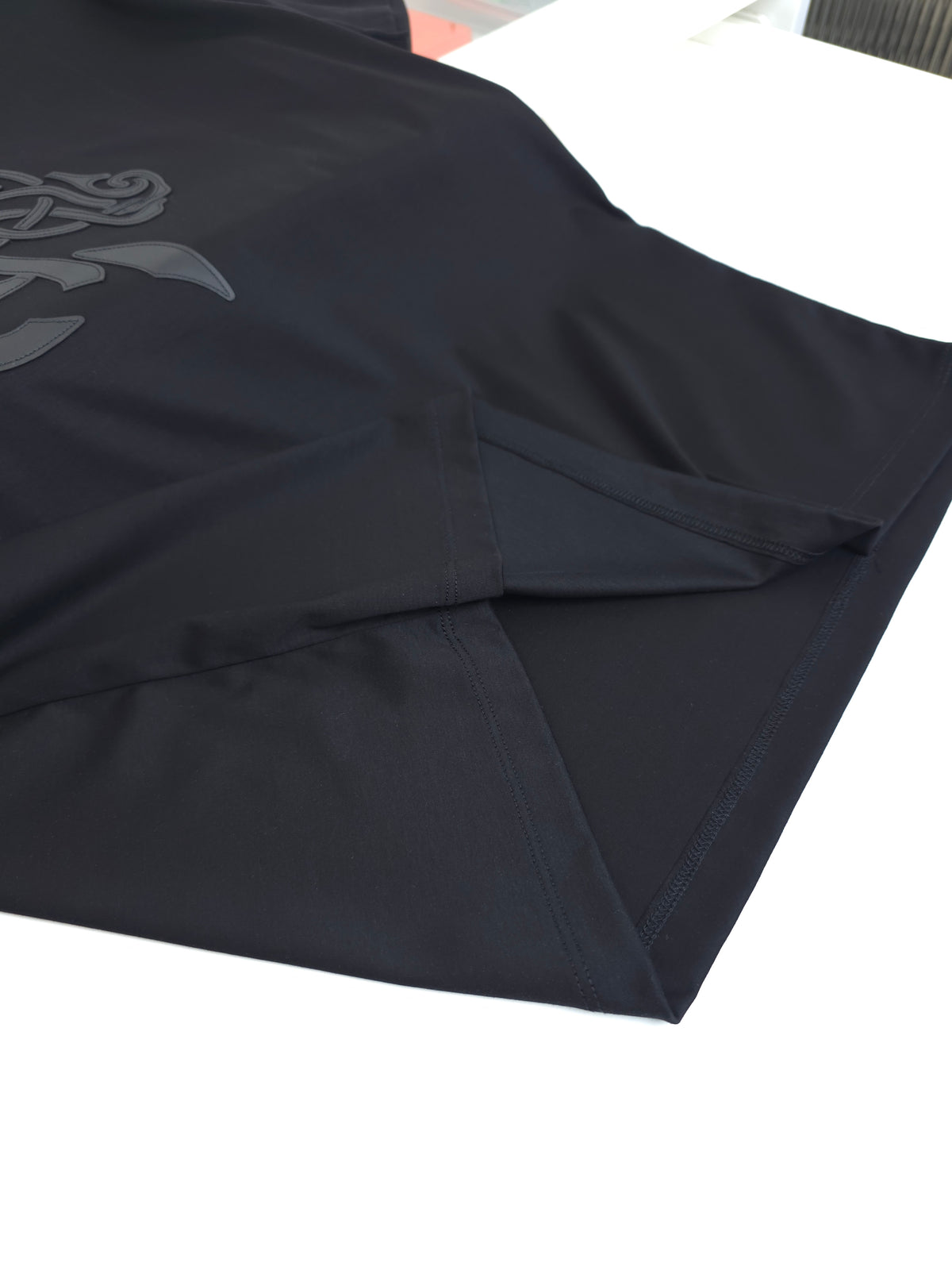 Black and White T-shirt - FashionHype.xyz