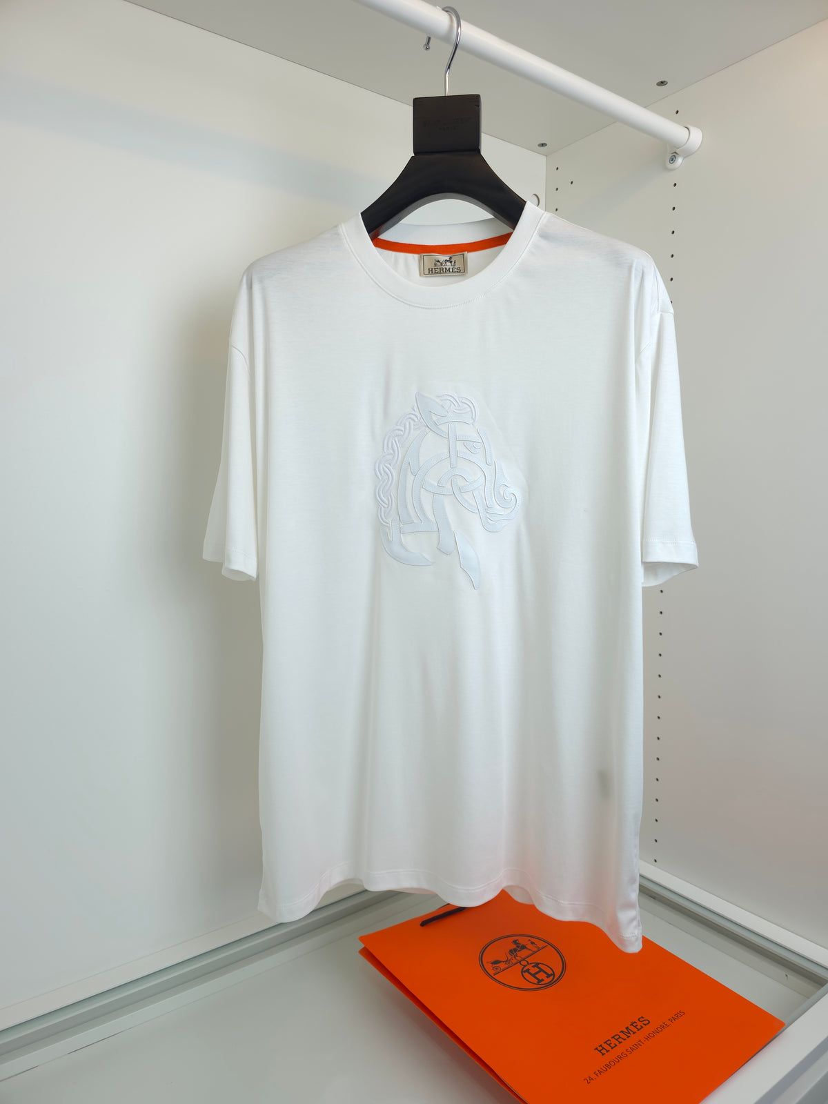 Black and White T-shirt - FashionHype.xyz