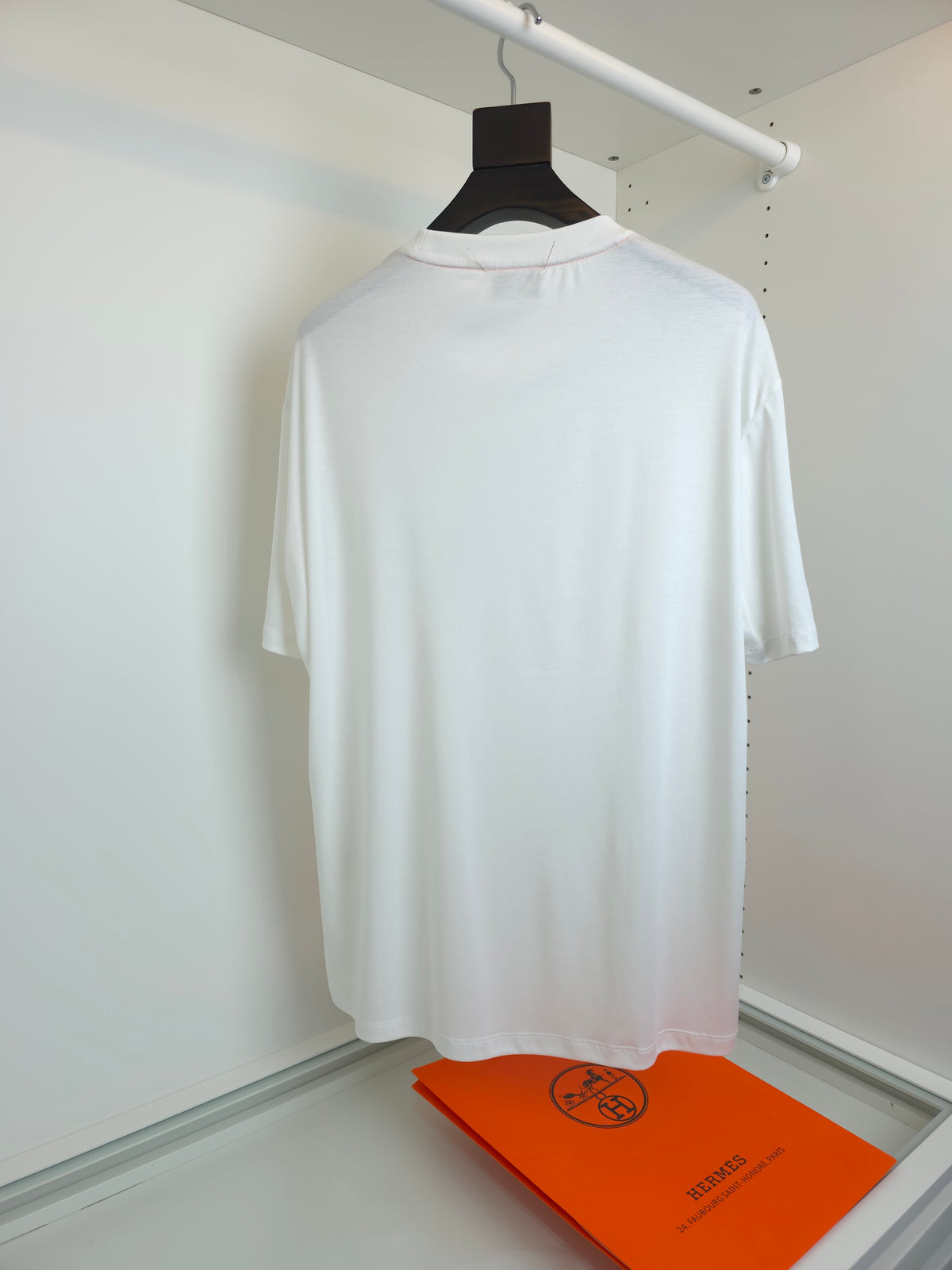 Black and White T-shirt - FashionHype.xyz