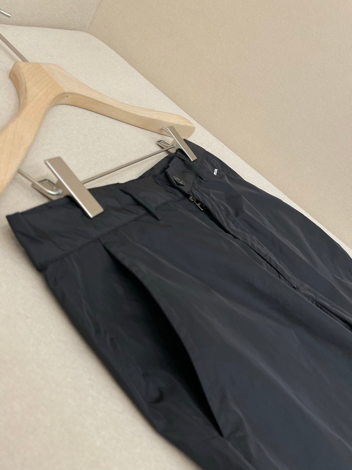 Black Pant - FashionHype.xyz