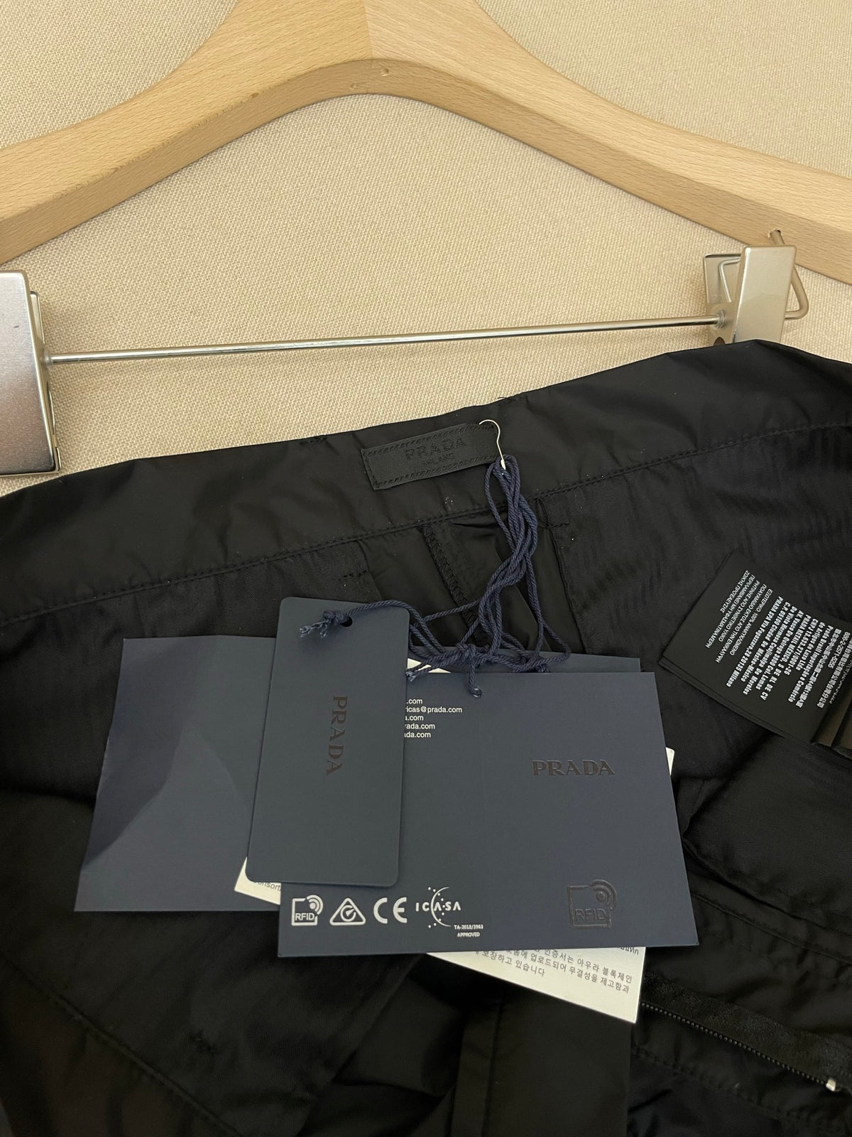 Black Pant - FashionHype.xyz