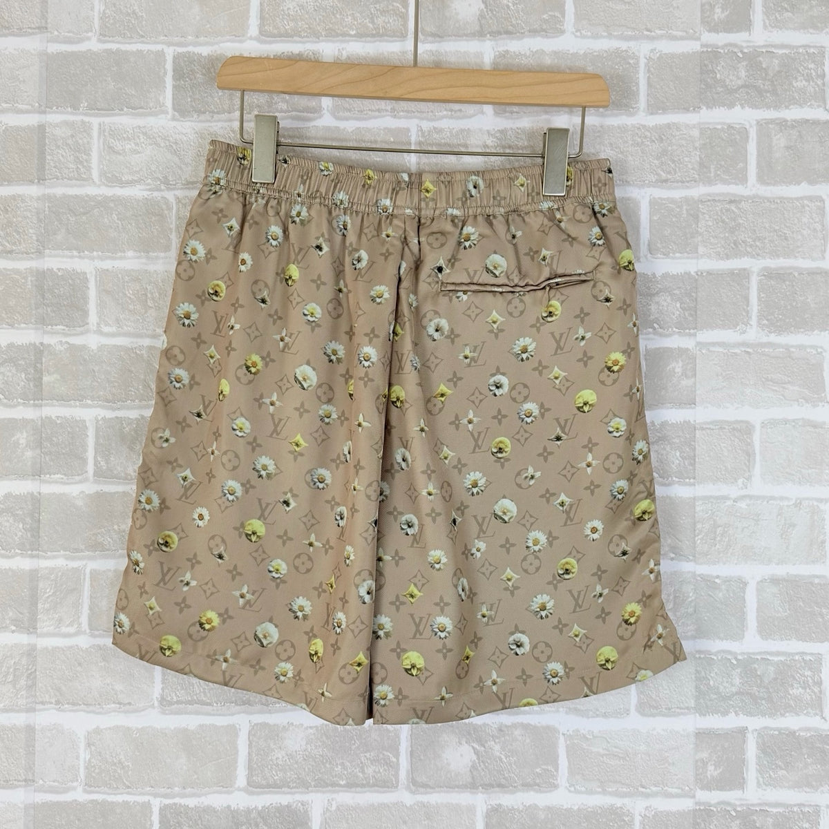 Multi-color Short