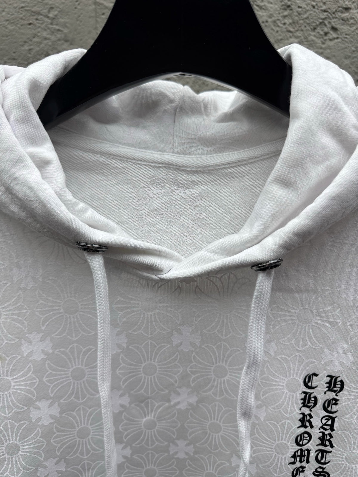 White Hoodie - FashionHype.xyz