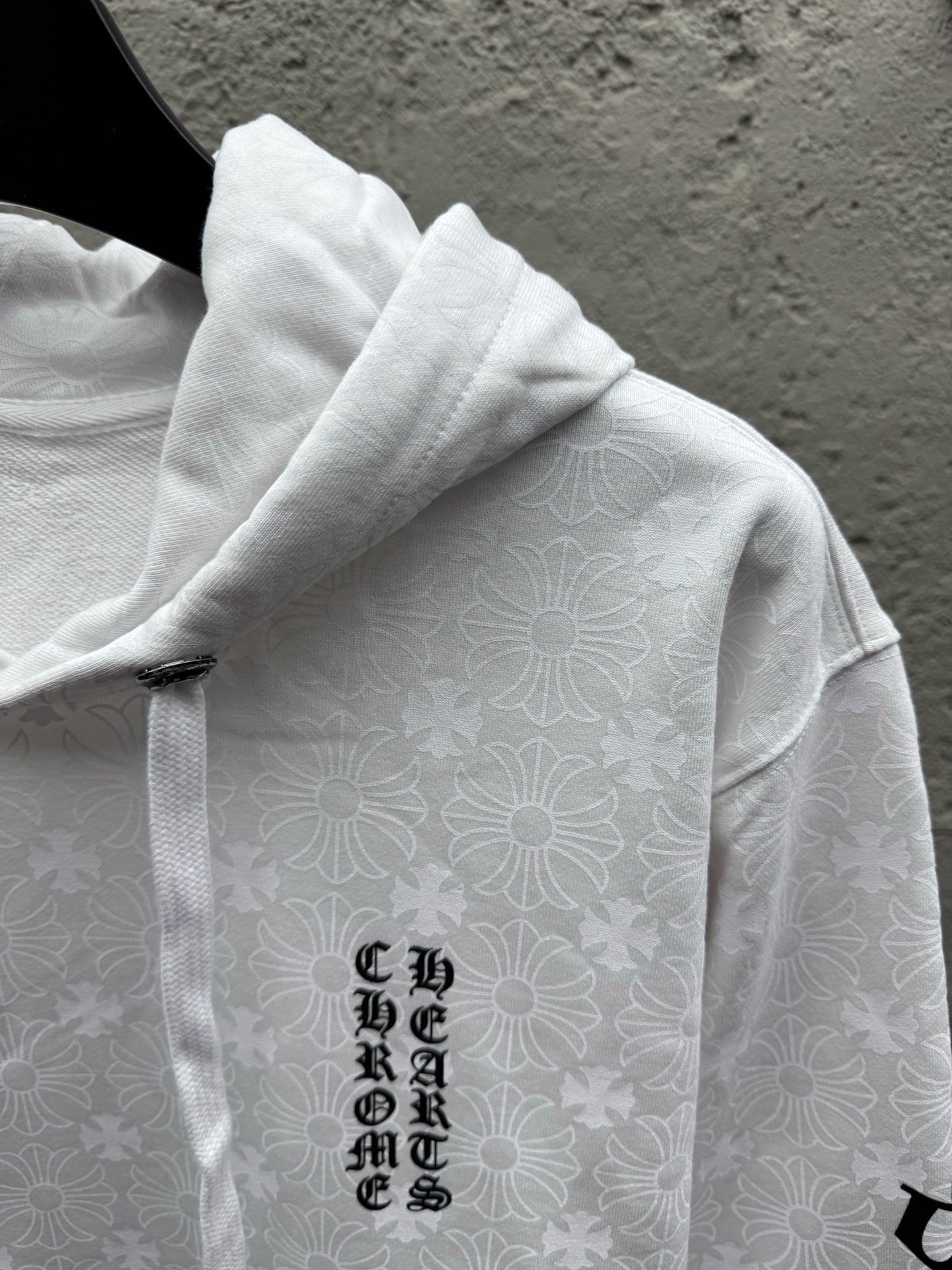 White Hoodie - FashionHype.xyz