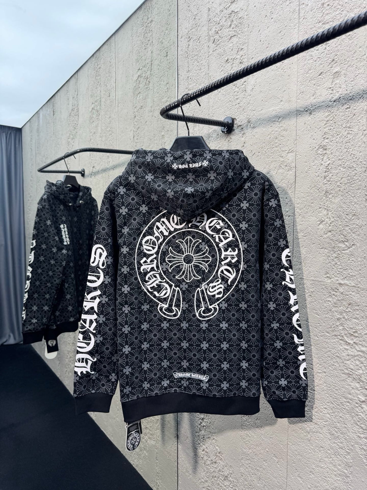 Black Hoodie - FashionHype.xyz