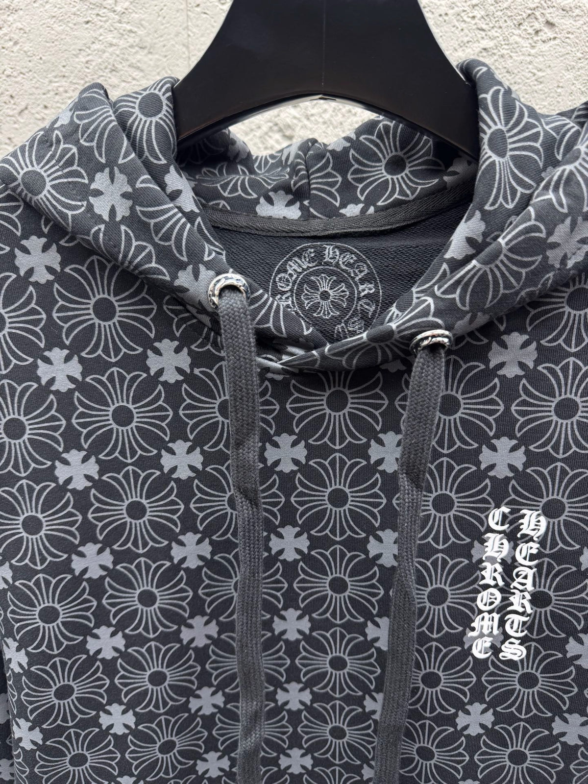 Black Hoodie - FashionHype.xyz