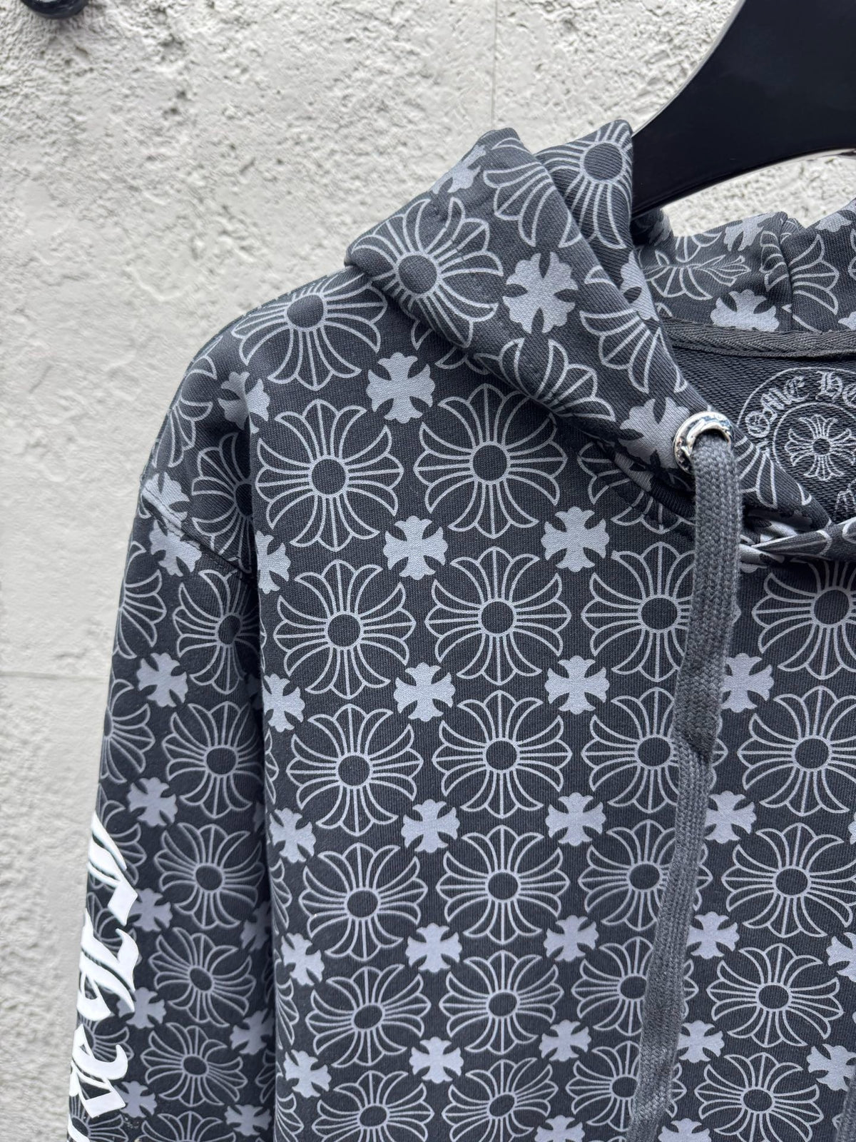 Black Hoodie - FashionHype.xyz