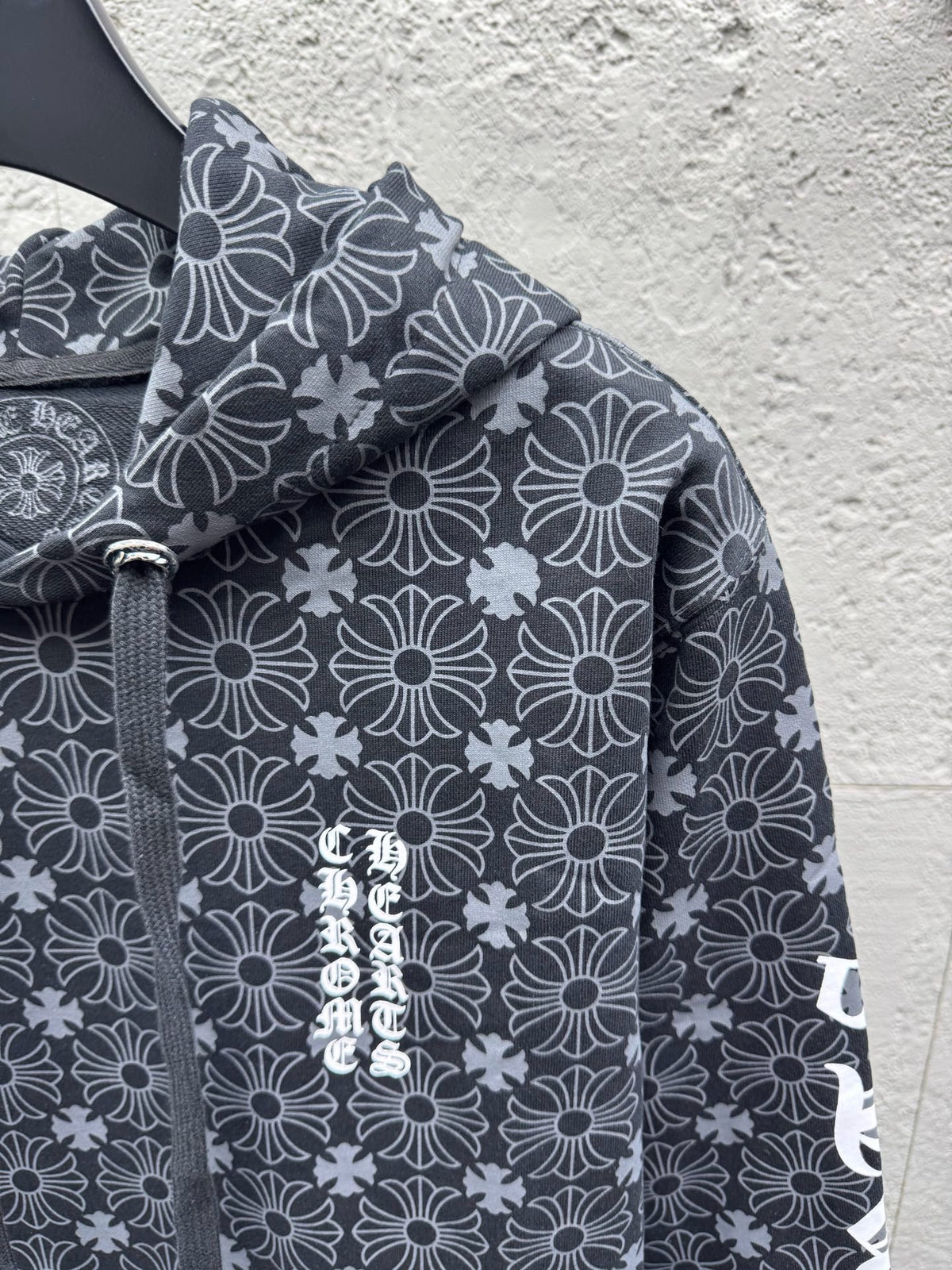 Black Hoodie - FashionHype.xyz