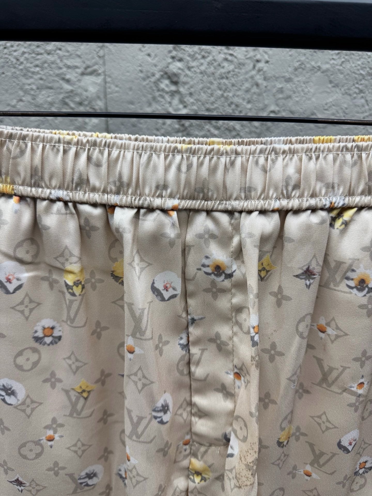 Beige Short - FashionHype.xyz