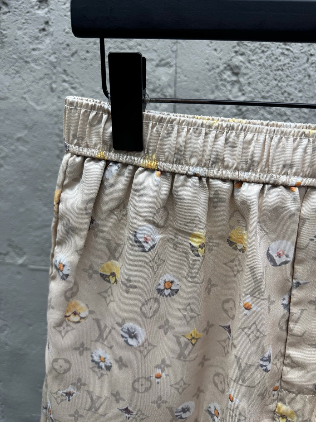 Beige Short - FashionHype.xyz