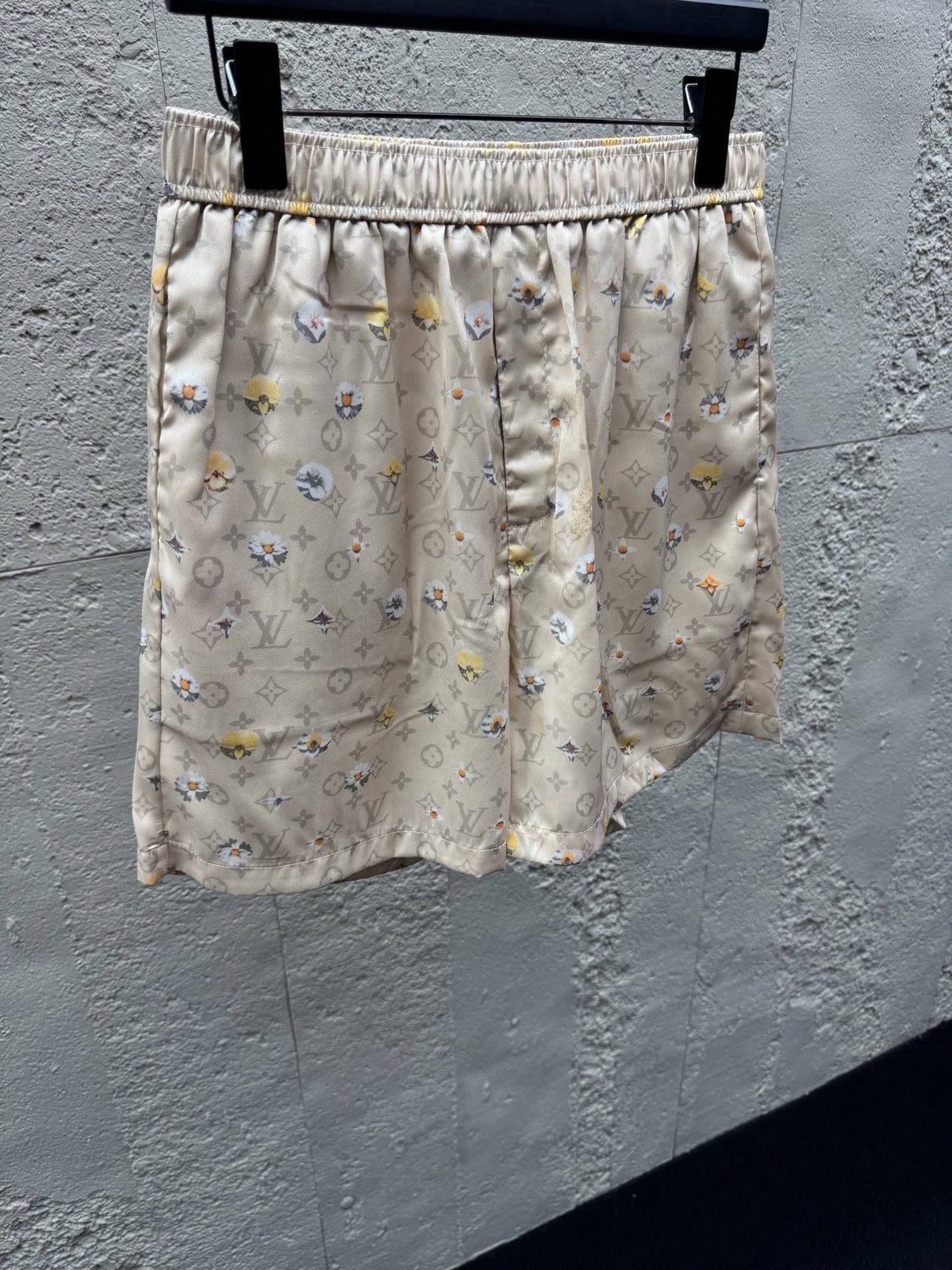 Beige Short - FashionHype.xyz