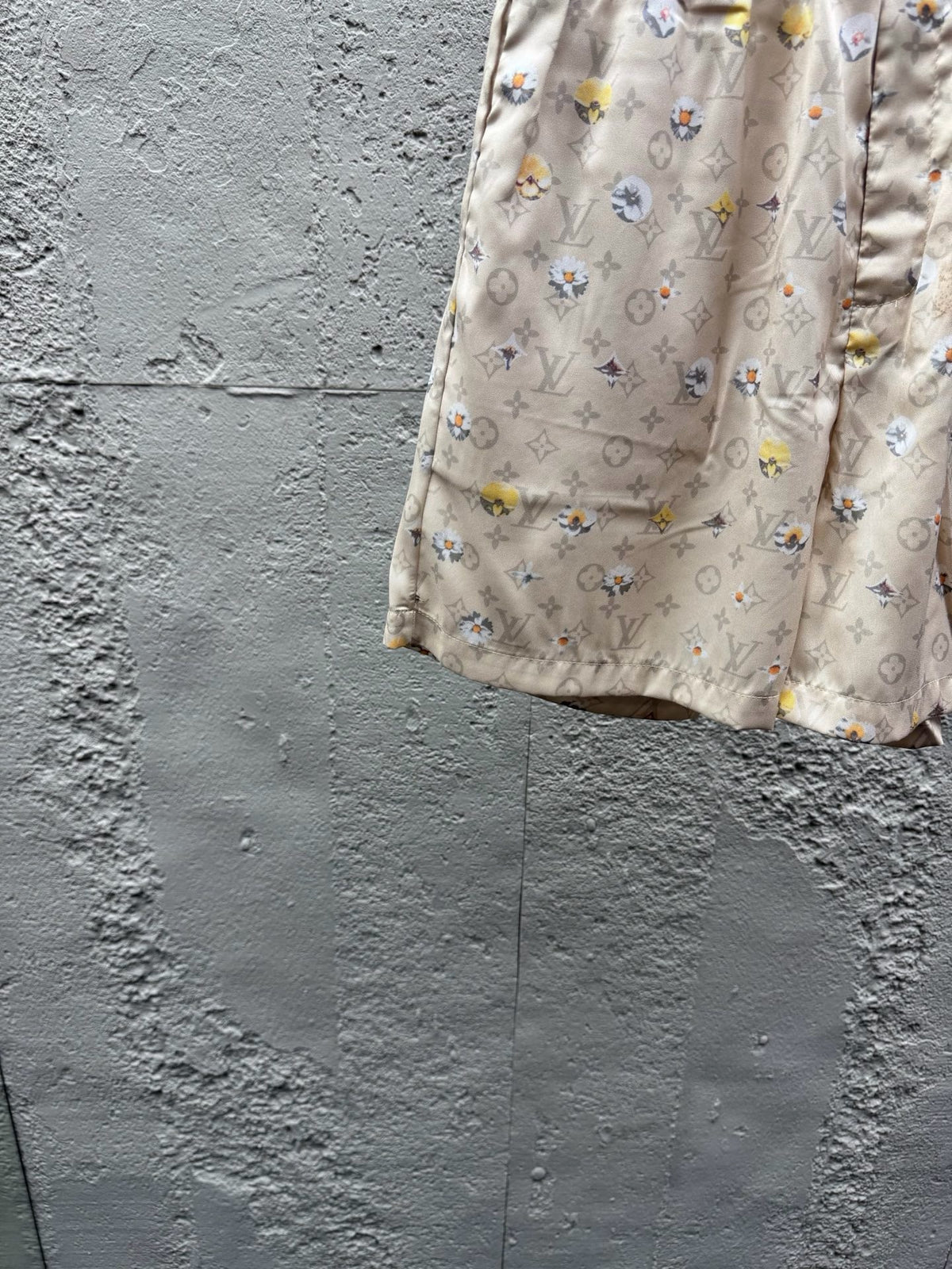 Beige Short - FashionHype.xyz