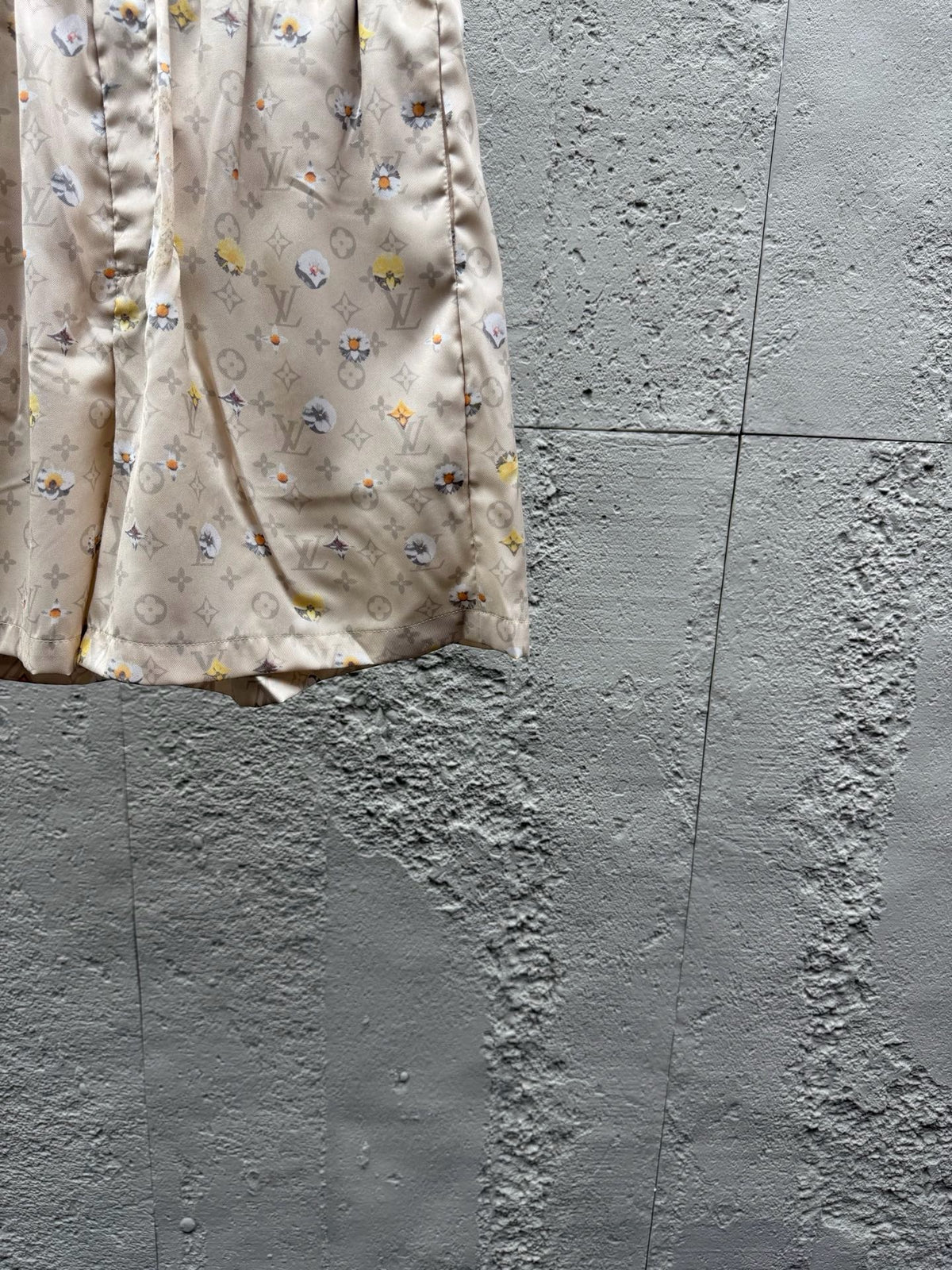 Beige Short - FashionHype.xyz