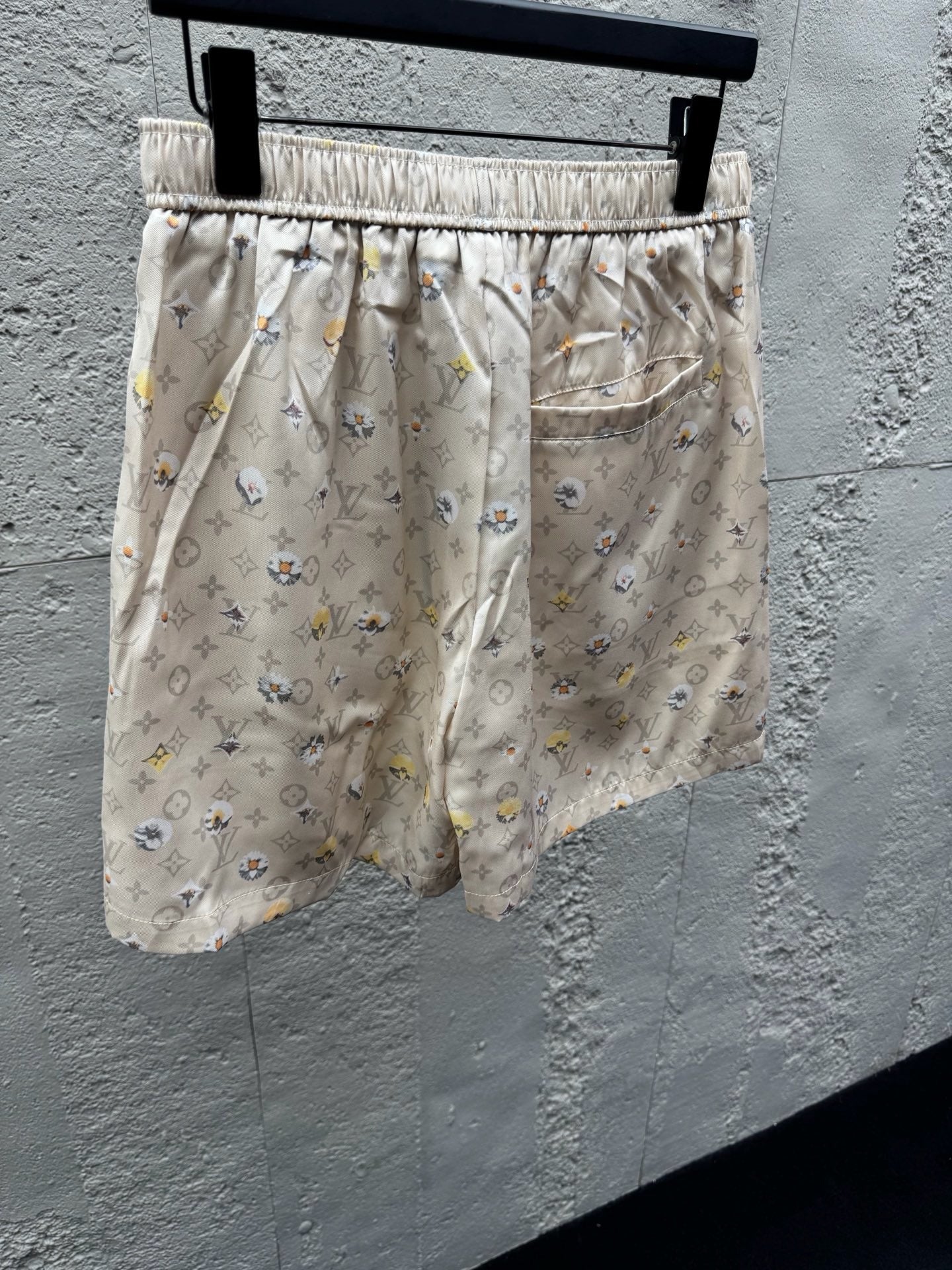 Beige Short - FashionHype.xyz
