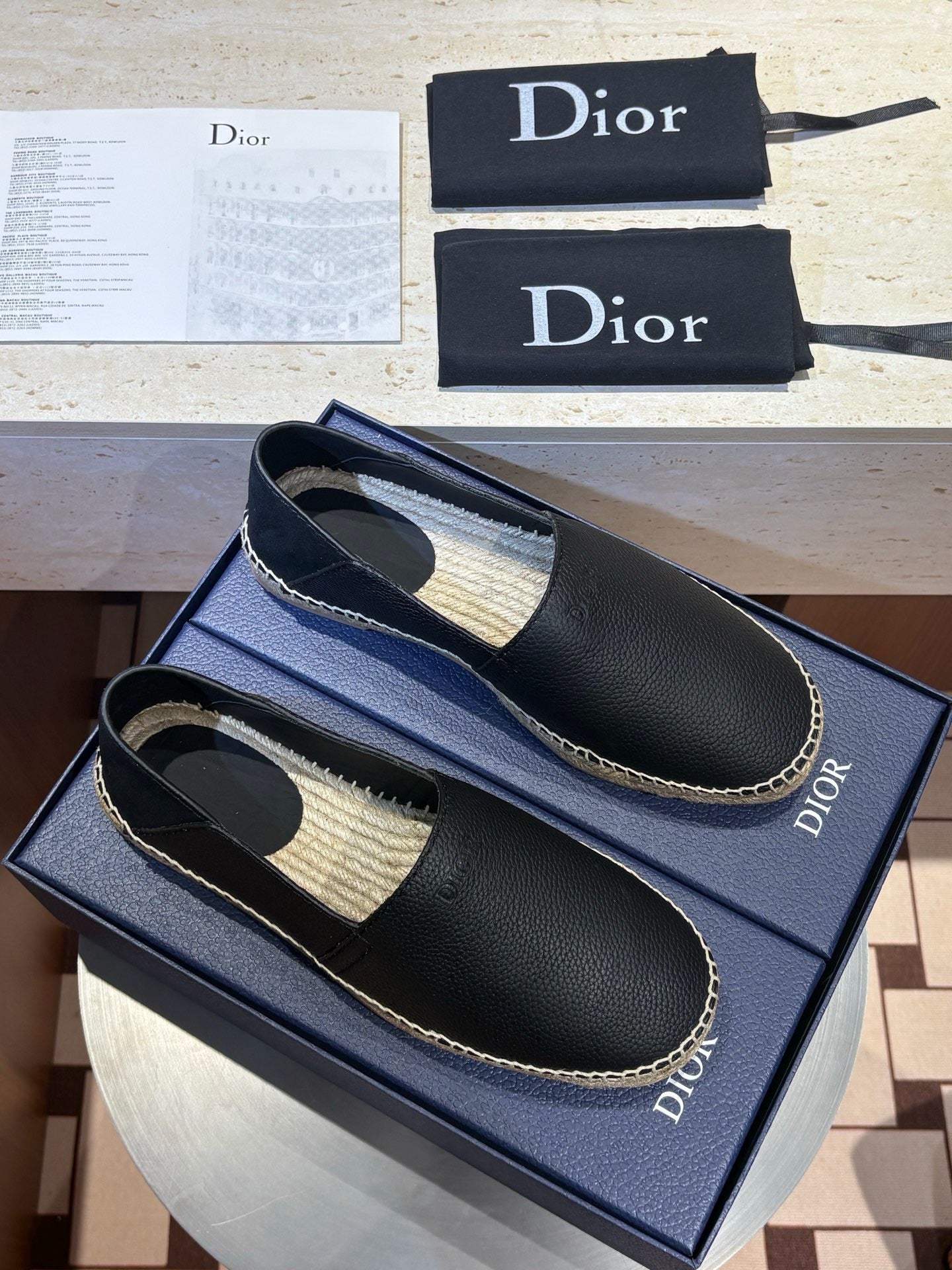Black Shoes - FashionHype.xyz