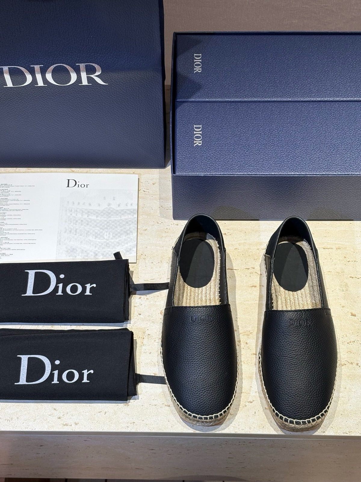 Black Shoes - FashionHype.xyz