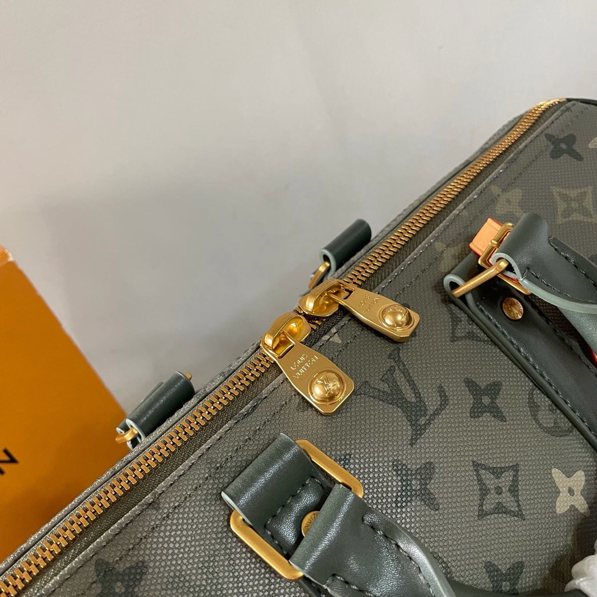 Grey Bag - FashionHype.xyz