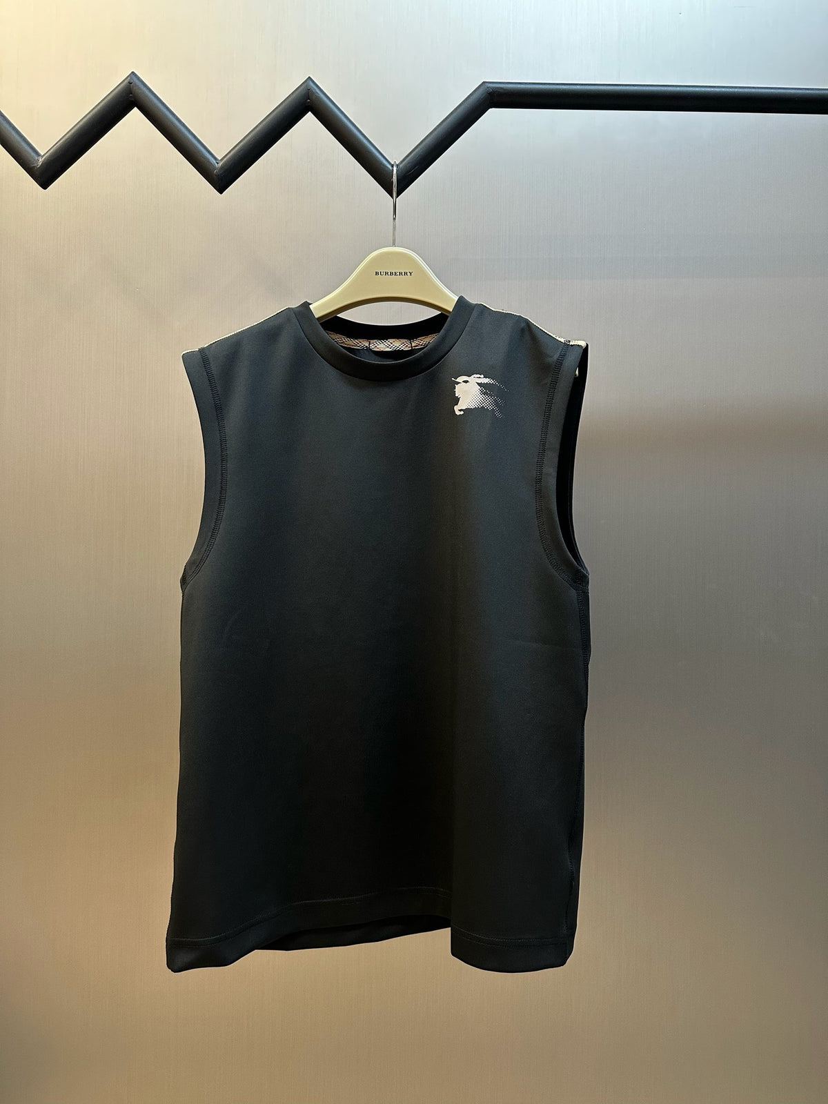 Black Vest - FashionHype.xyz