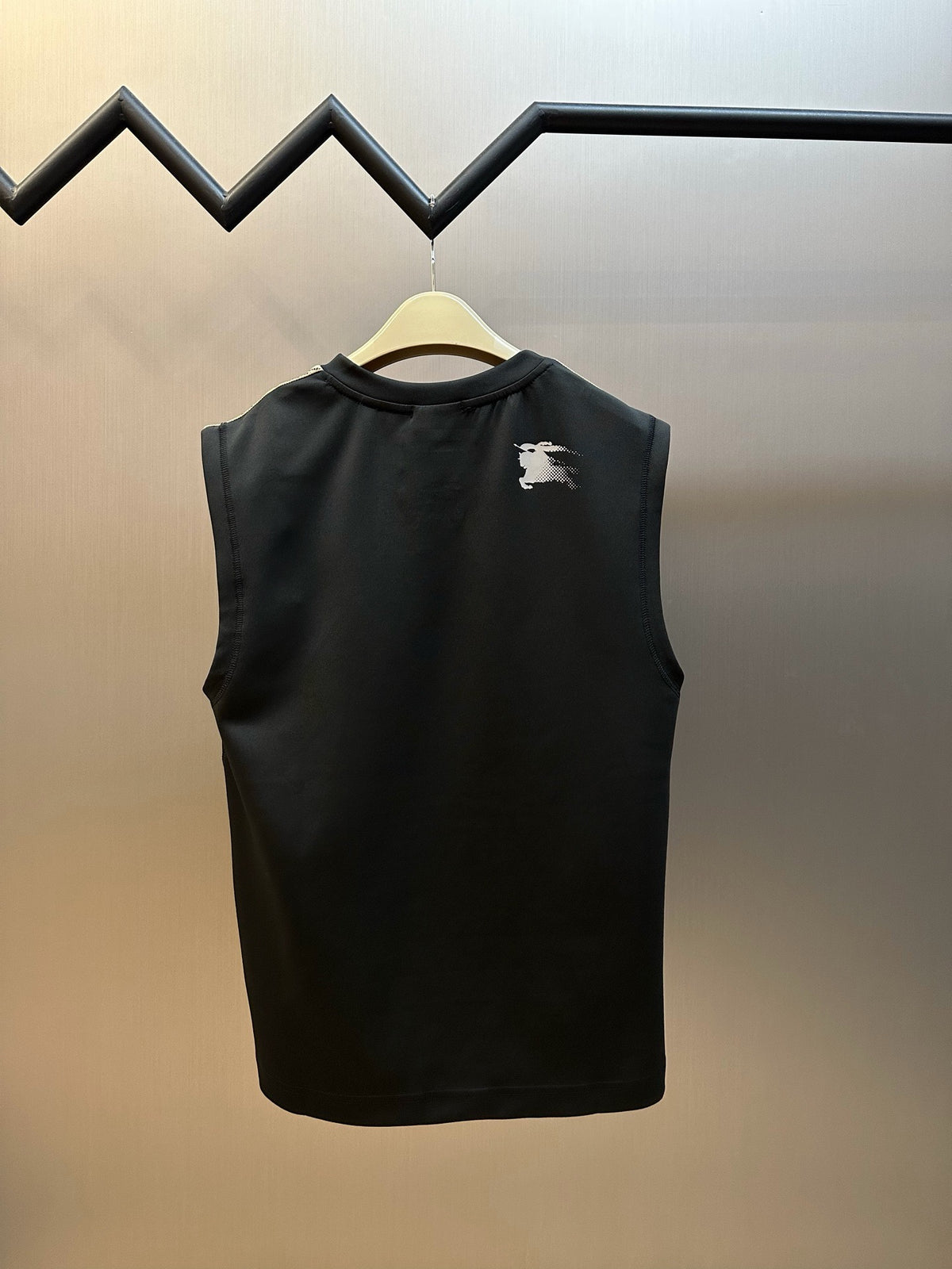 Black Vest - FashionHype.xyz