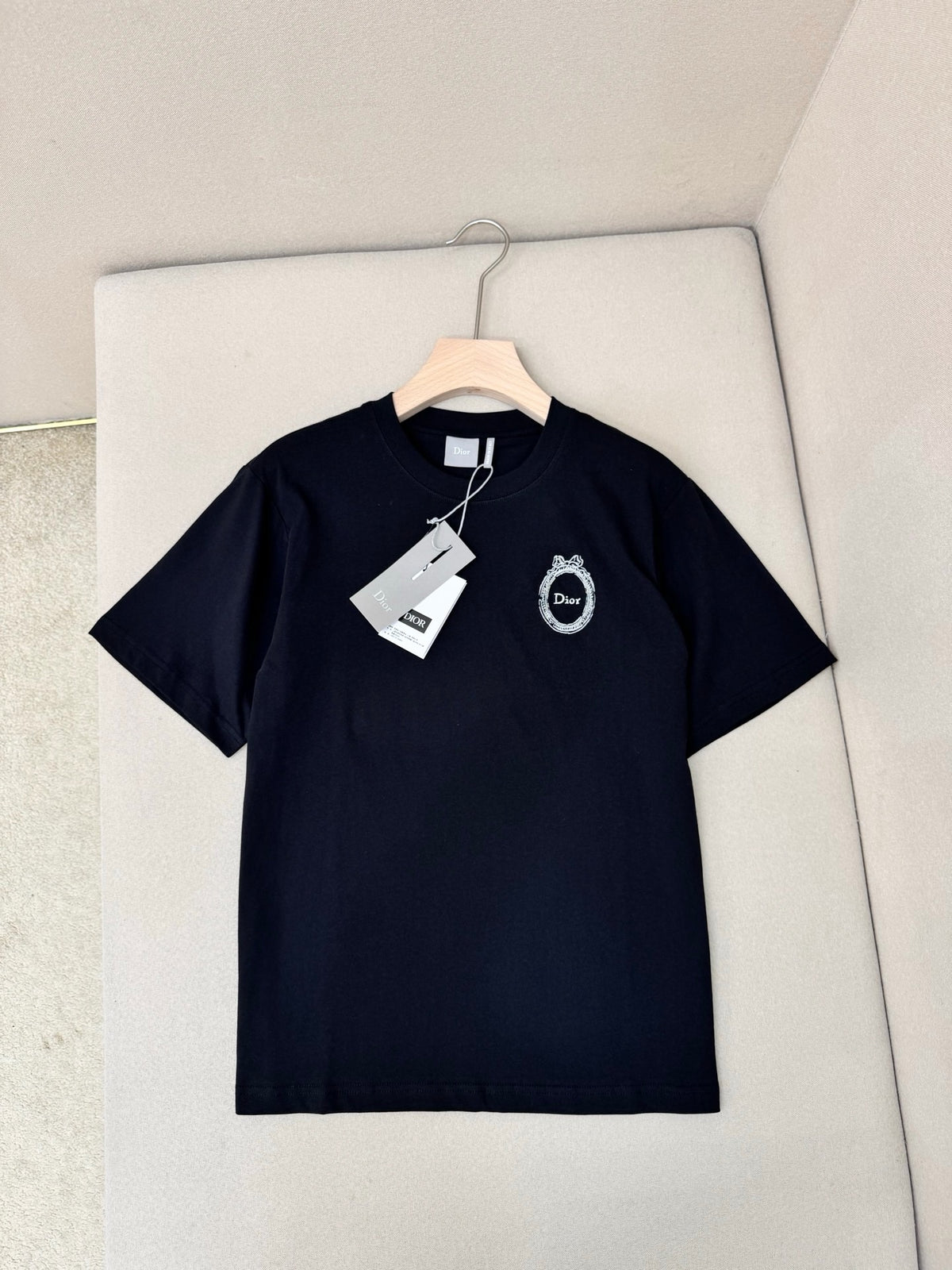 Black and White T-shirt - FashionHype.xyz