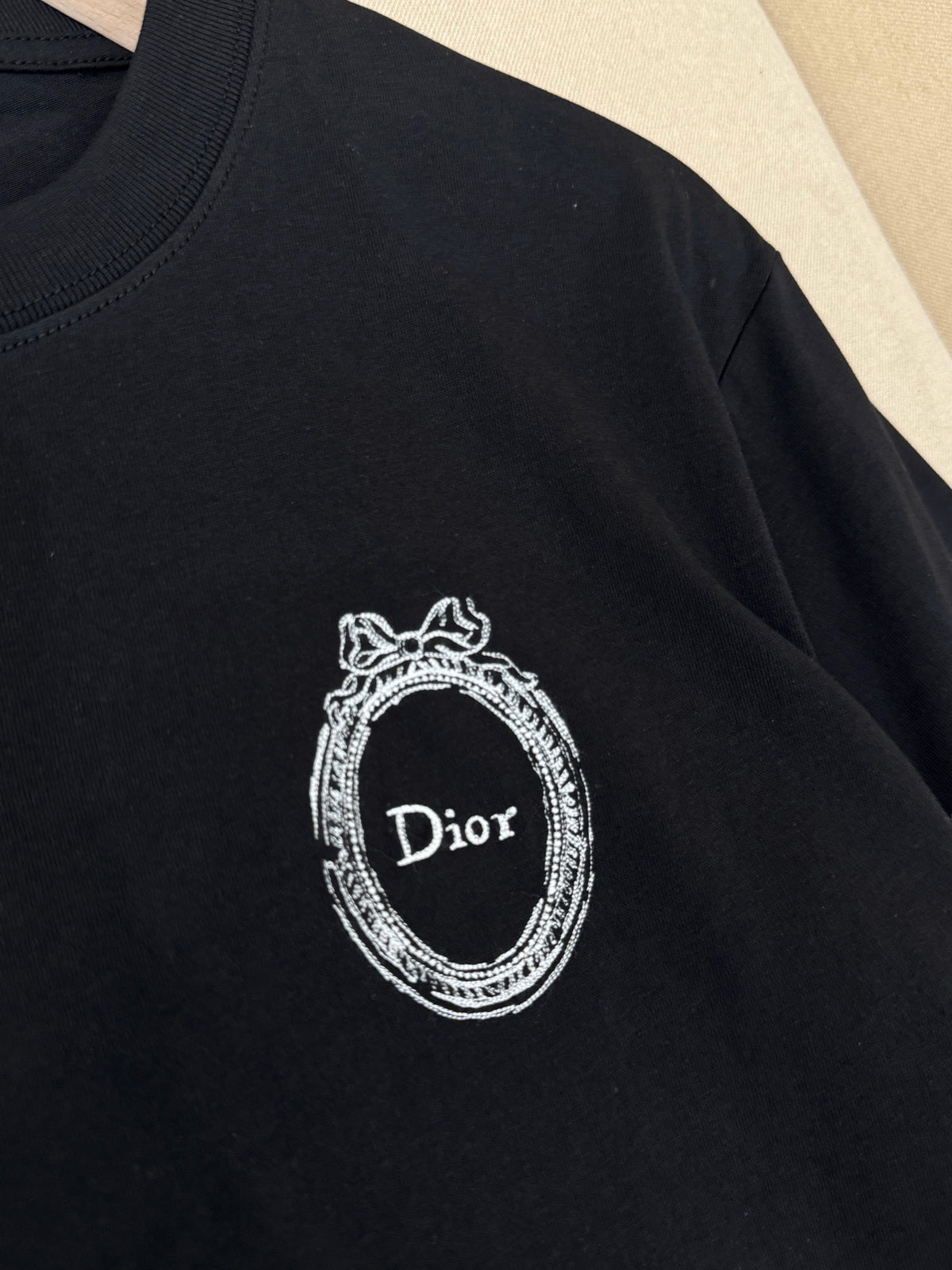 Black and White T-shirt - FashionHype.xyz