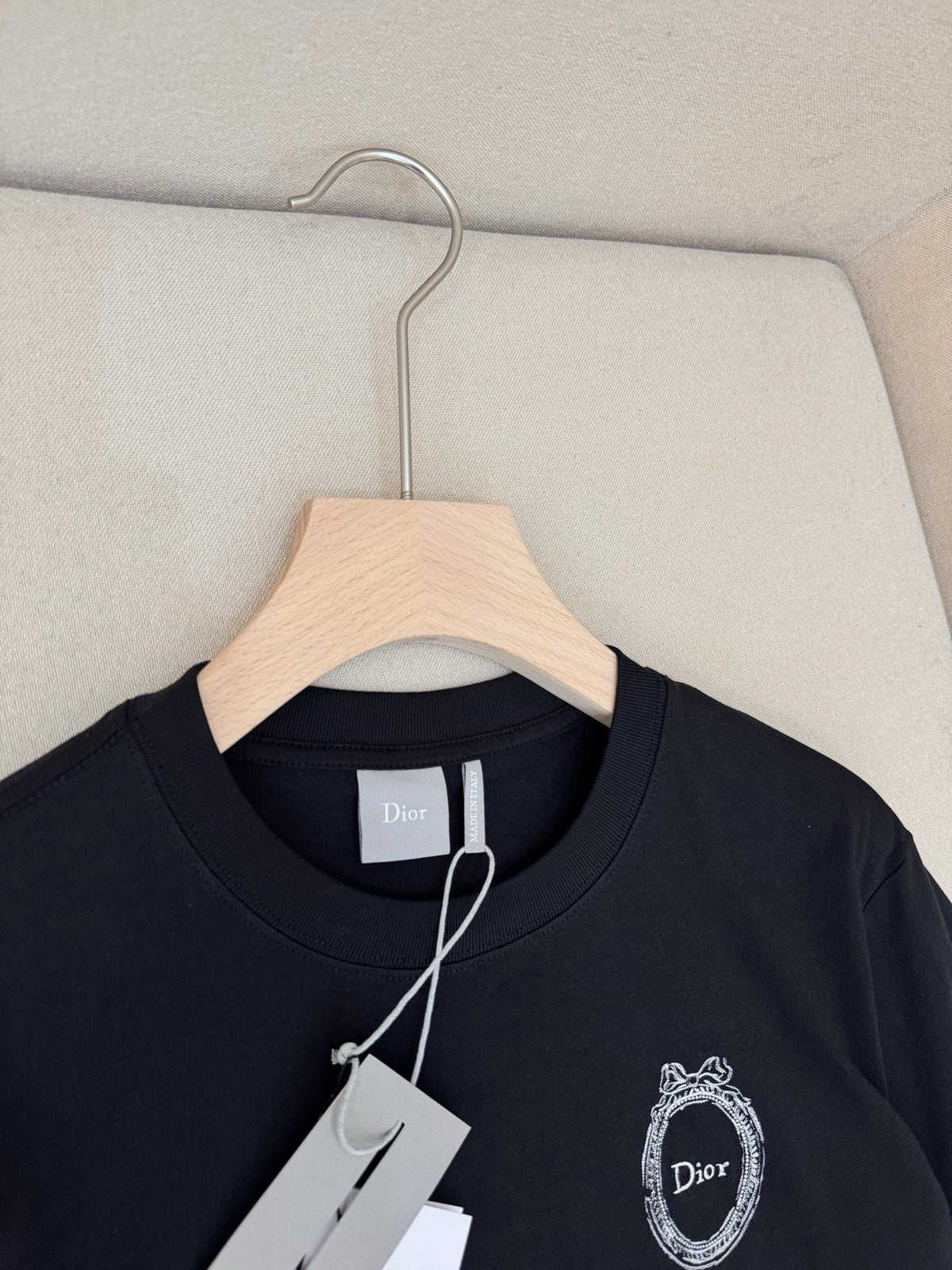 Black and White T-shirt - FashionHype.xyz