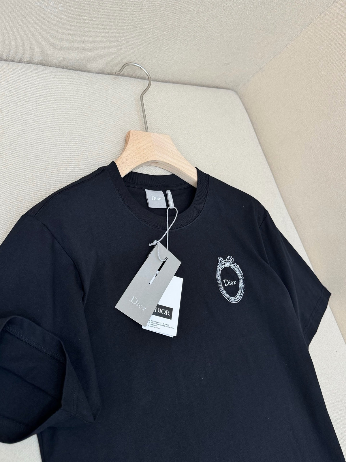 Black and White T-shirt - FashionHype.xyz