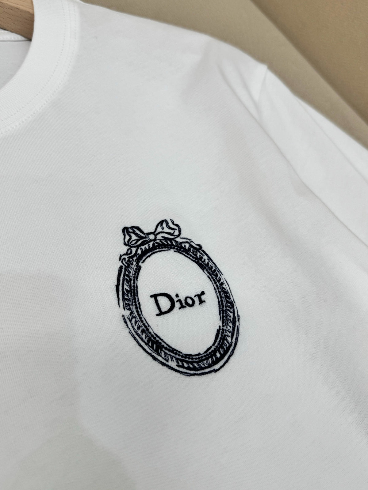 Black and White T-shirt - FashionHype.xyz