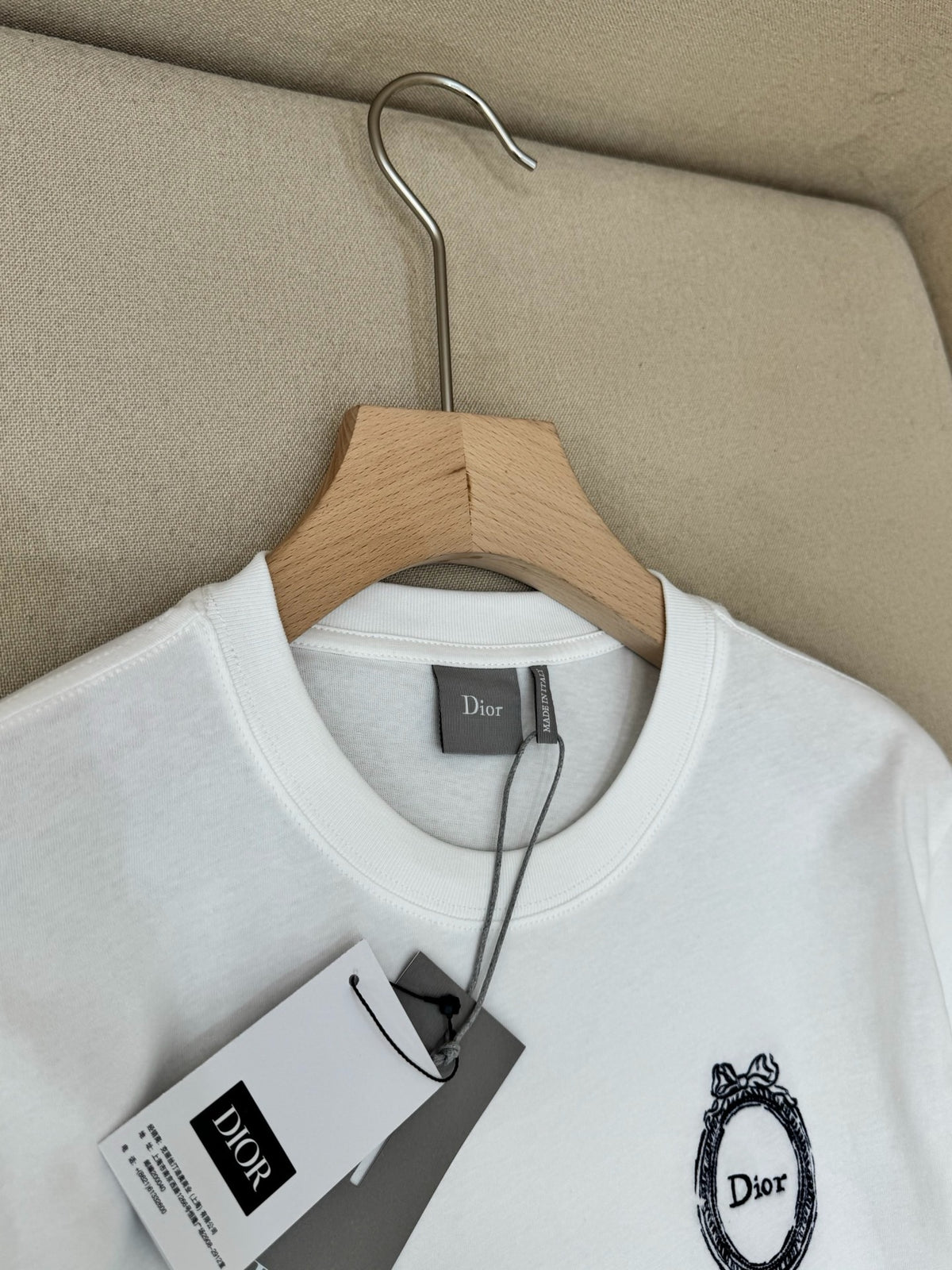 Black and White T-shirt - FashionHype.xyz