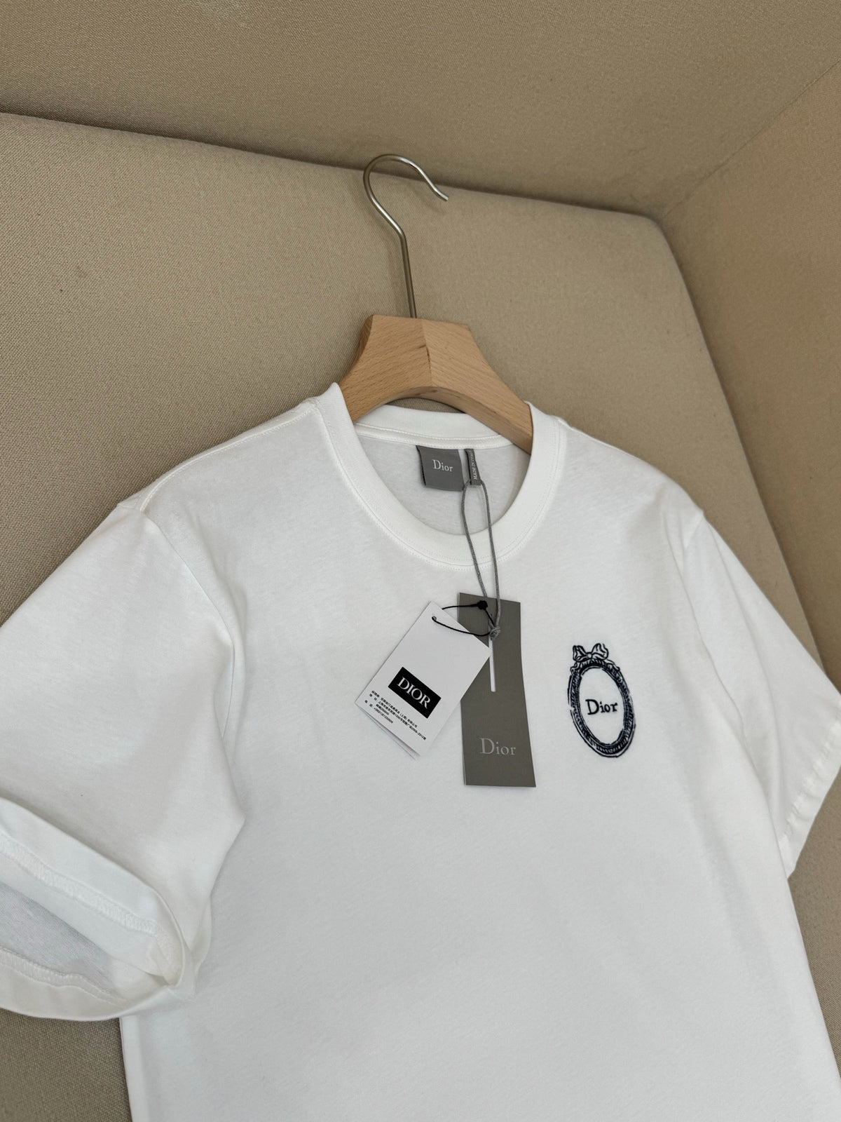 Black and White T-shirt - FashionHype.xyz