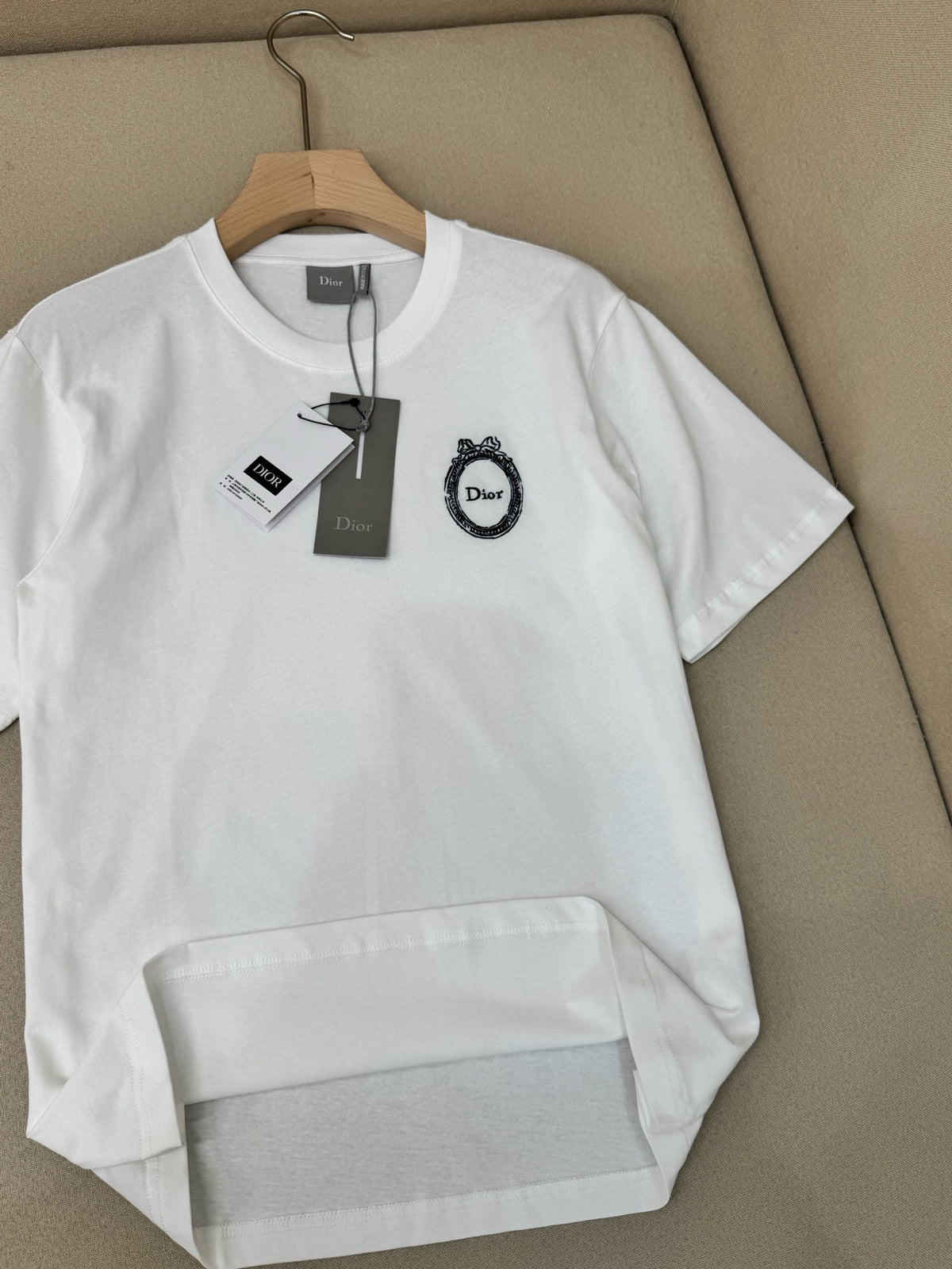 Black and White T-shirt - FashionHype.xyz
