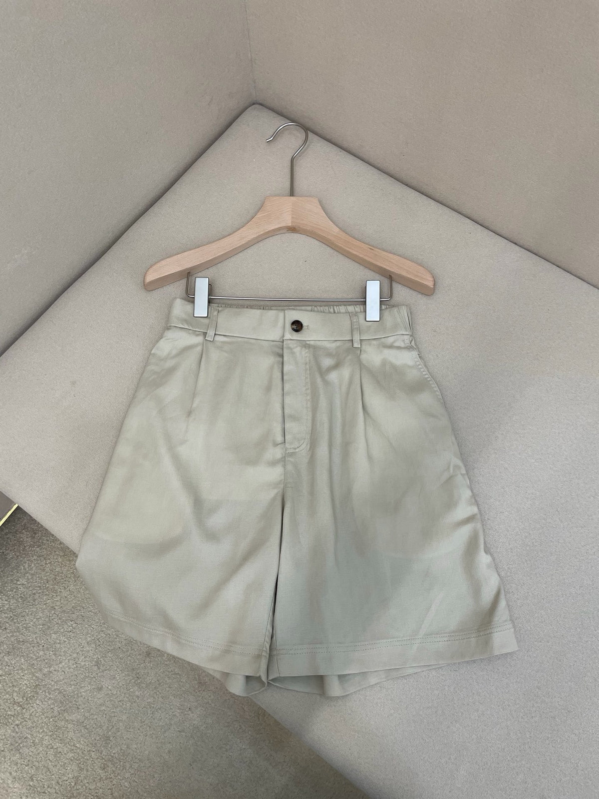 Multi-color Short