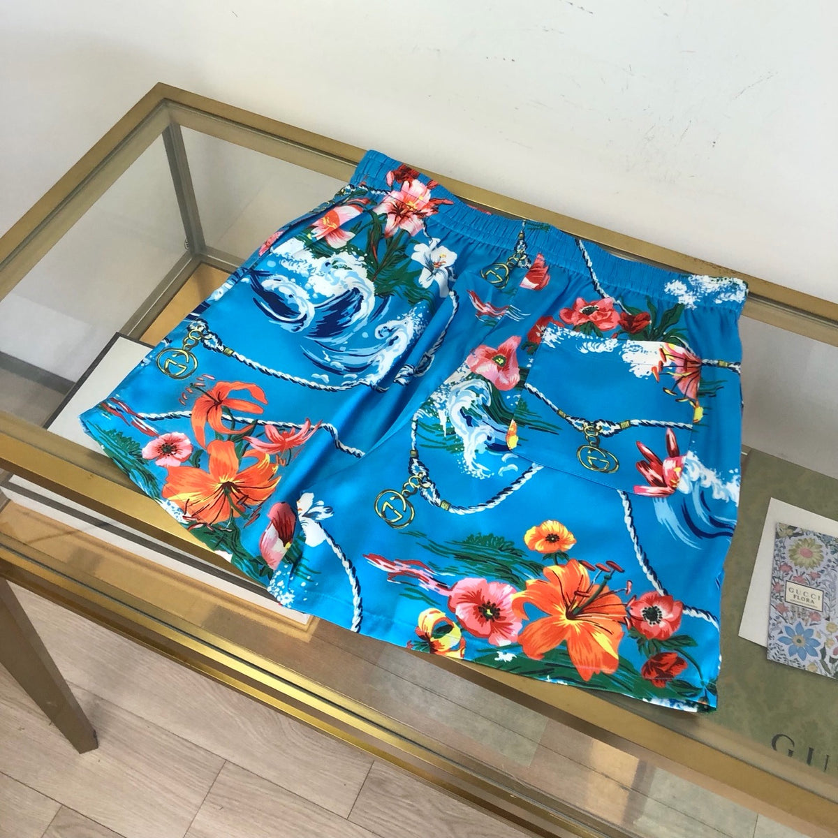 Multi-color Short