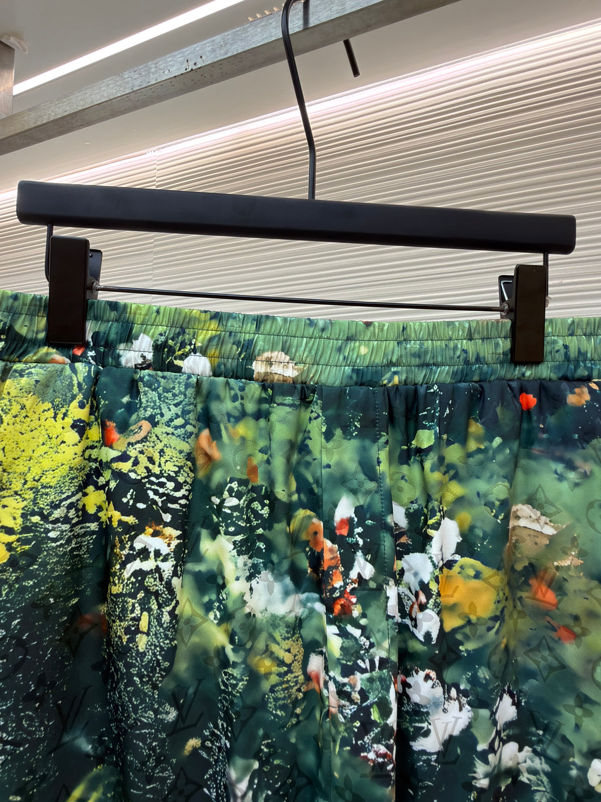 Multi-color Short