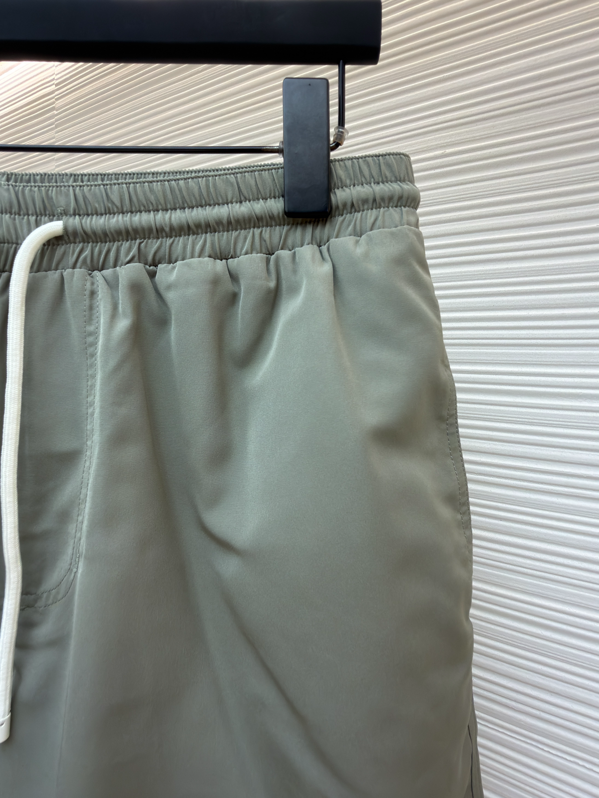 Multi-color Short