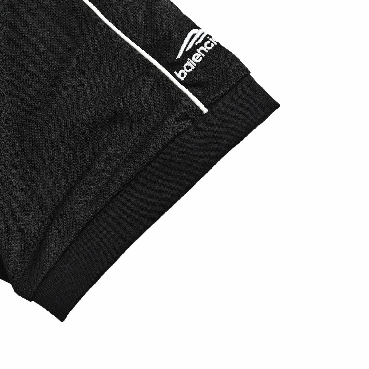 Black and White T-shirt - FashionHype.xyz