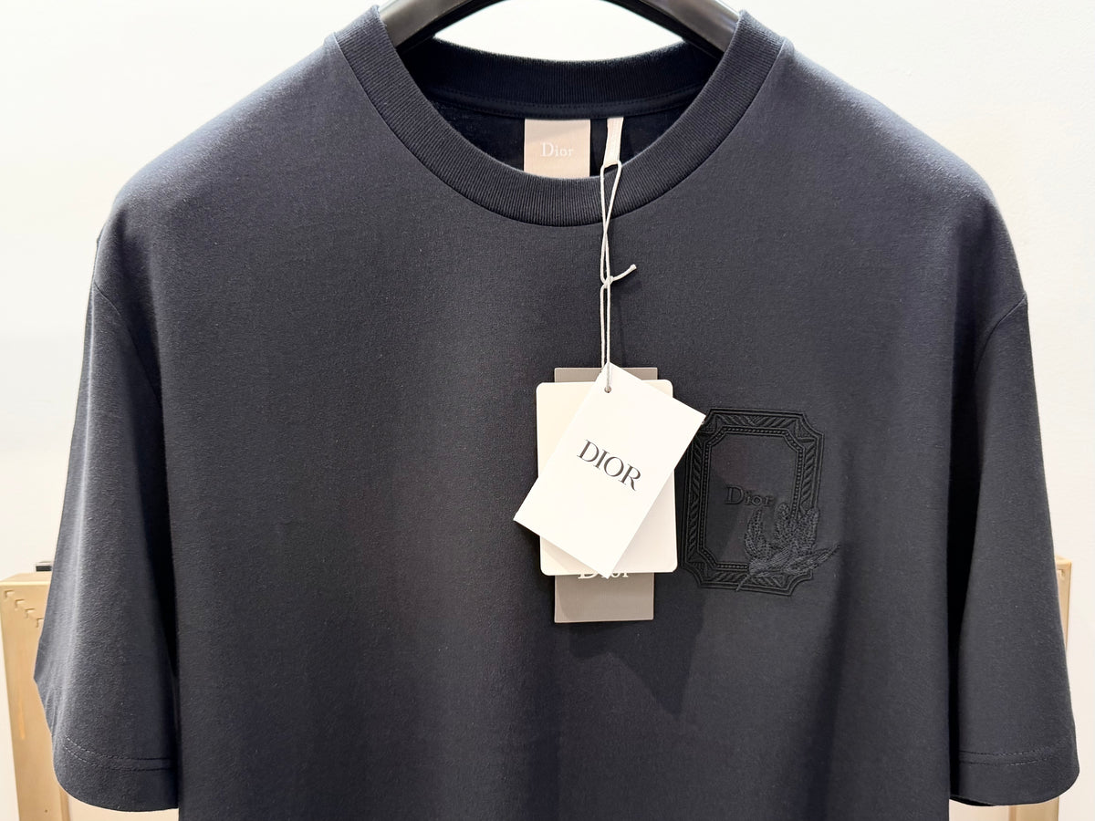 Black and White T-shirts - FashionHype.xyz