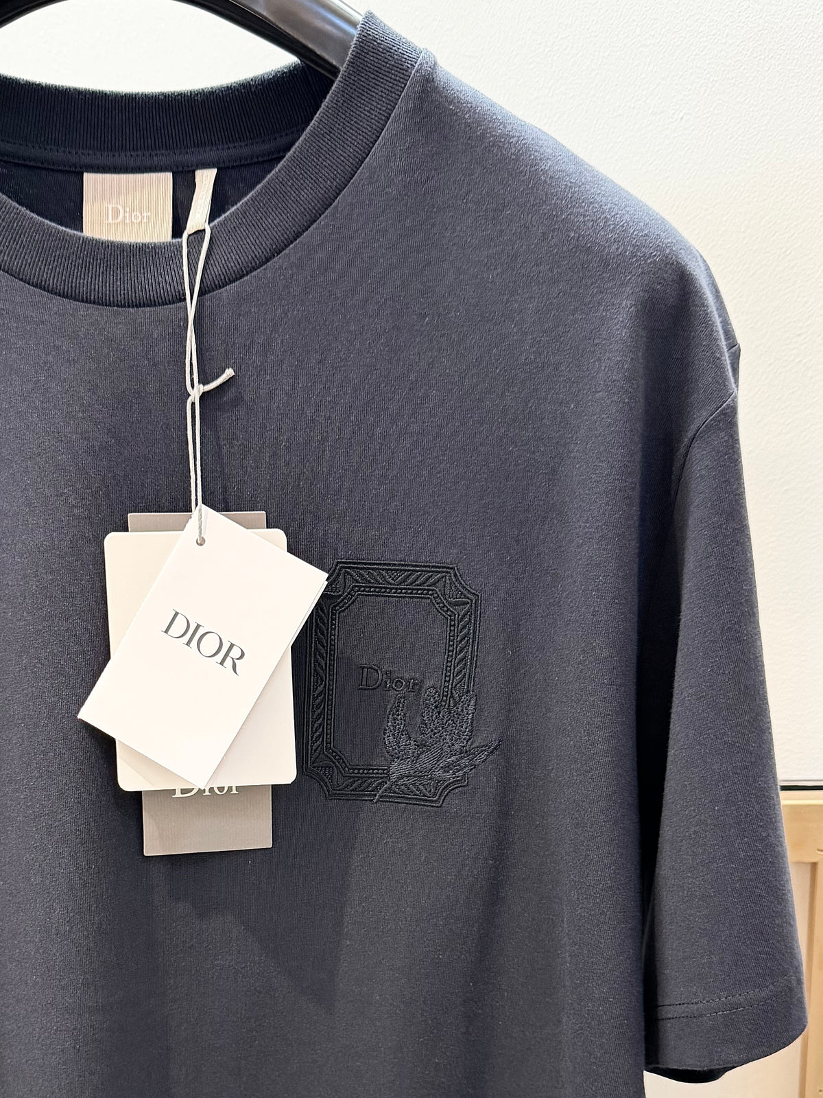 Black and White T-shirts - FashionHype.xyz