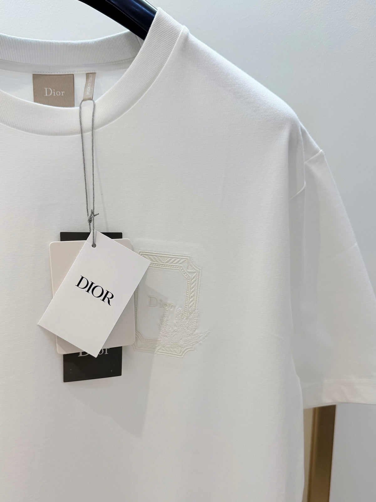 Black and White T-shirts - FashionHype.xyz
