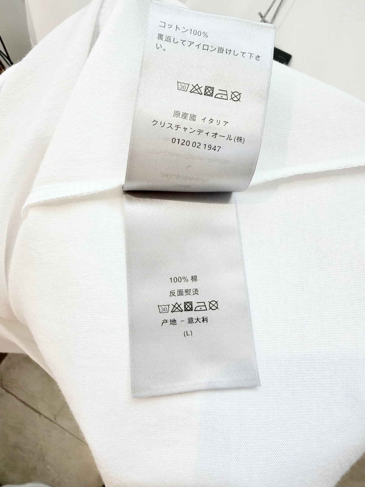 Black and White T-shirts - FashionHype.xyz
