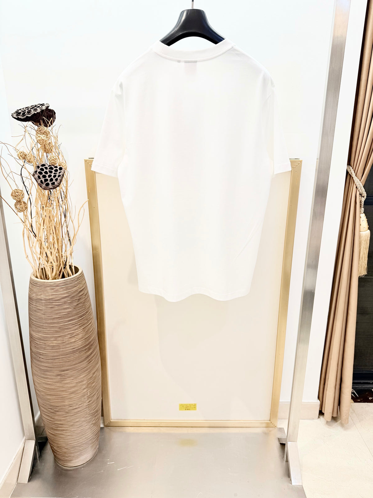 Black and White T-shirts - FashionHype.xyz