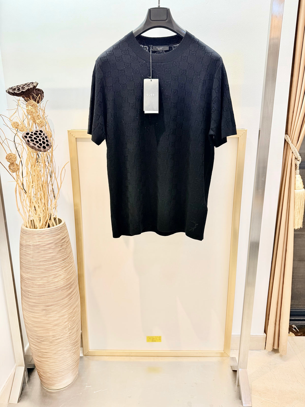 Black and White T-shirts - FashionHype.xyz