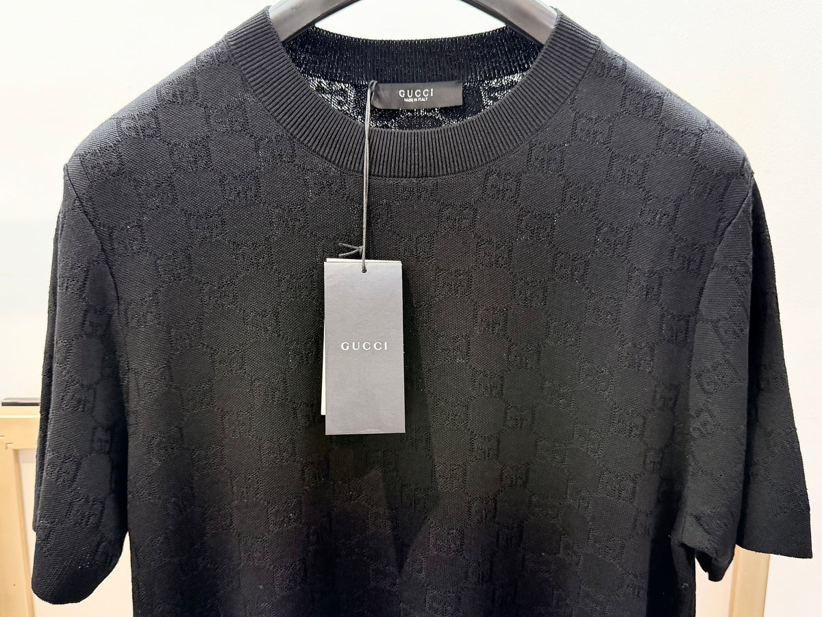 Black and White T-shirts - FashionHype.xyz