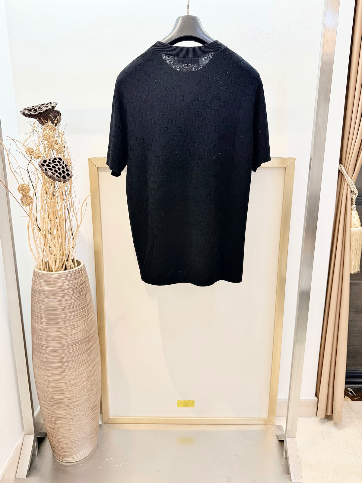 Black and White T-shirts - FashionHype.xyz