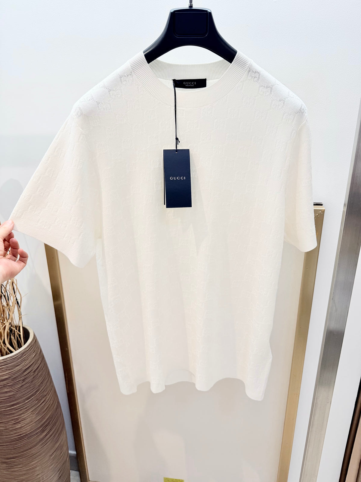 Black and White T-shirts - FashionHype.xyz