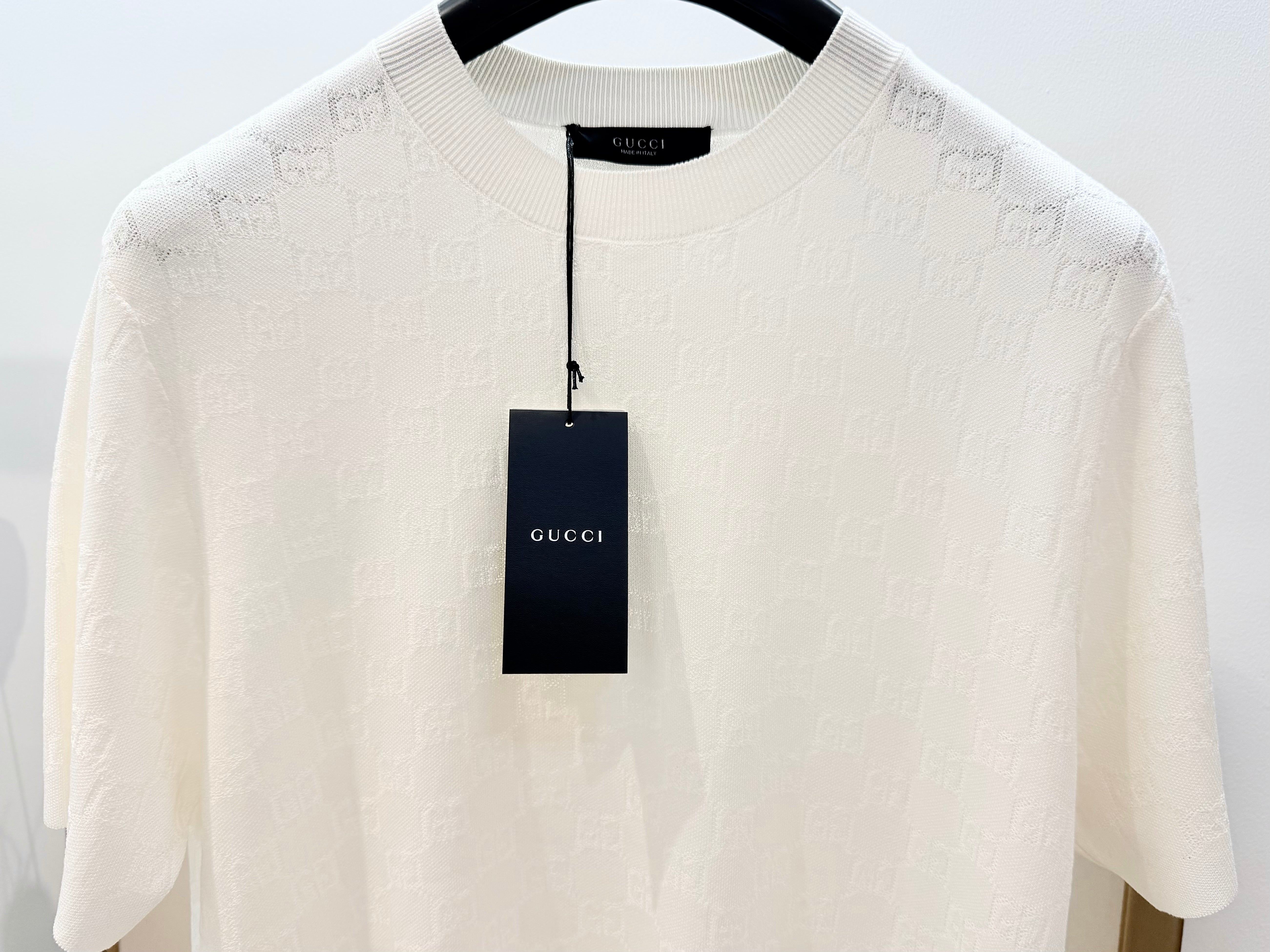 Black and White T-shirts - FashionHype.xyz