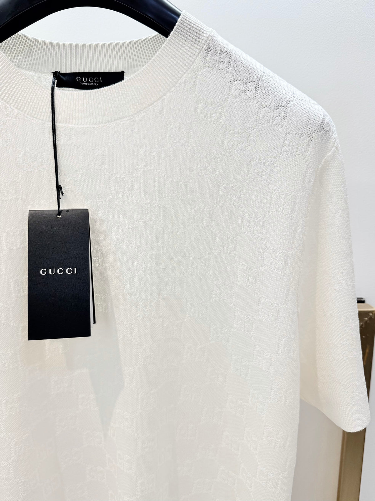 Black and White T-shirts - FashionHype.xyz