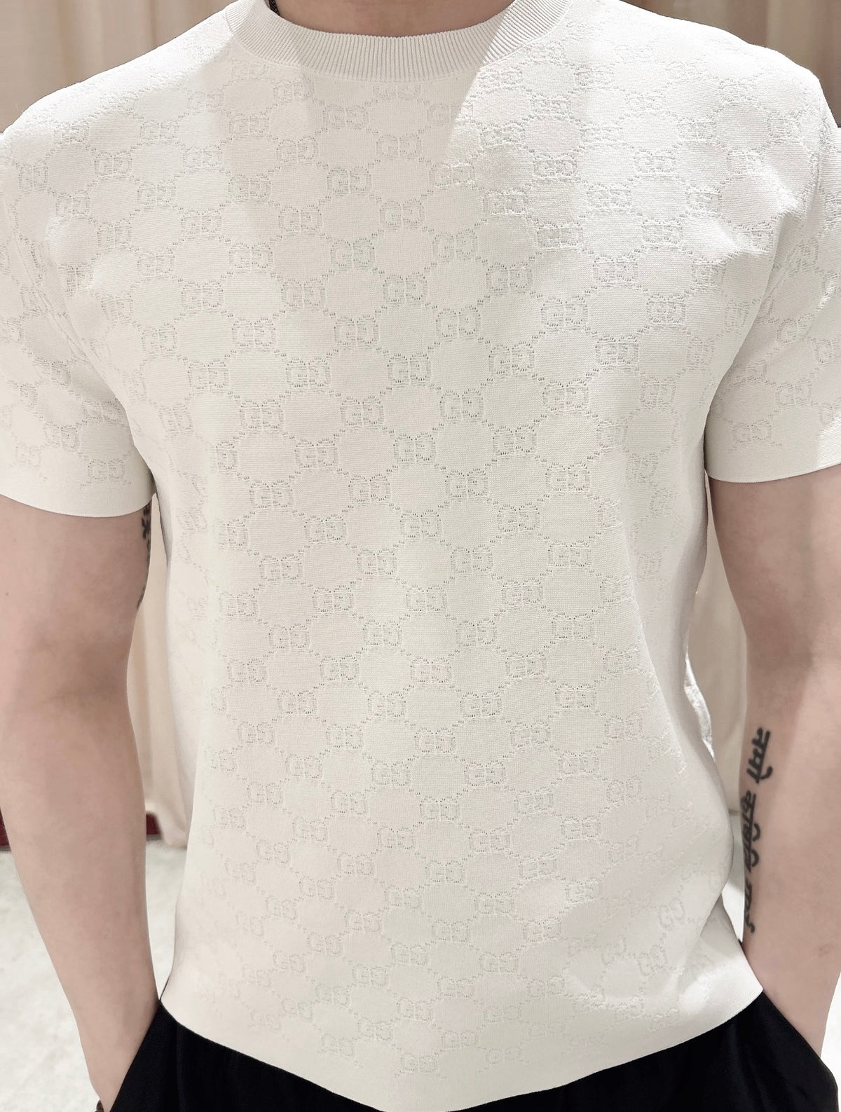 Black and White T-shirts - FashionHype.xyz